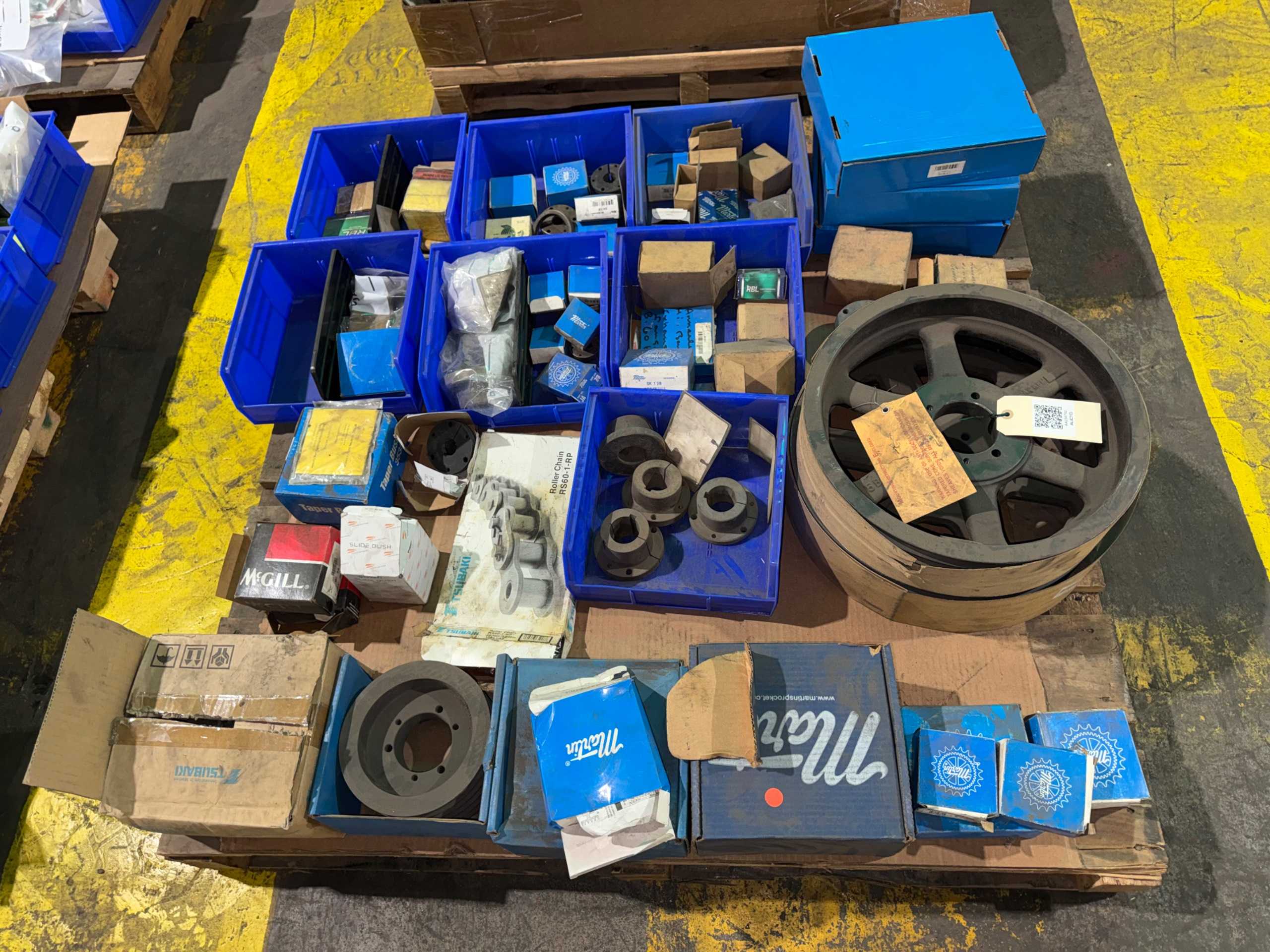 BULK QTY OF BUSHINGS, COUPLINGS, PULLEYS & INDUSTRIAL PARTS - INDUSTRIAL PARTS