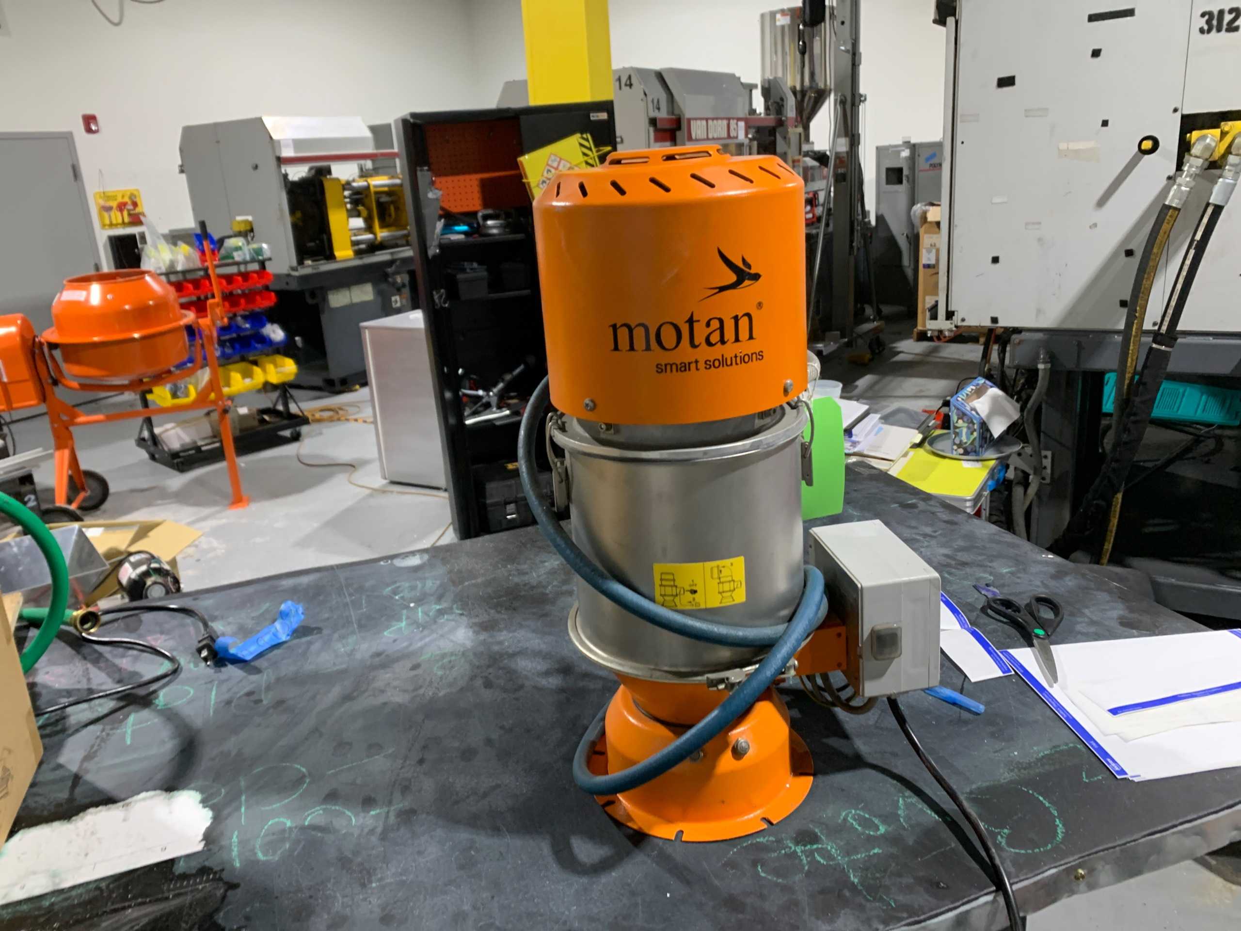 MOTAN METRO HES 50-1ANC-AAA-B-A-Z MATERIAL LOADER - PLASTICS & RUBBER