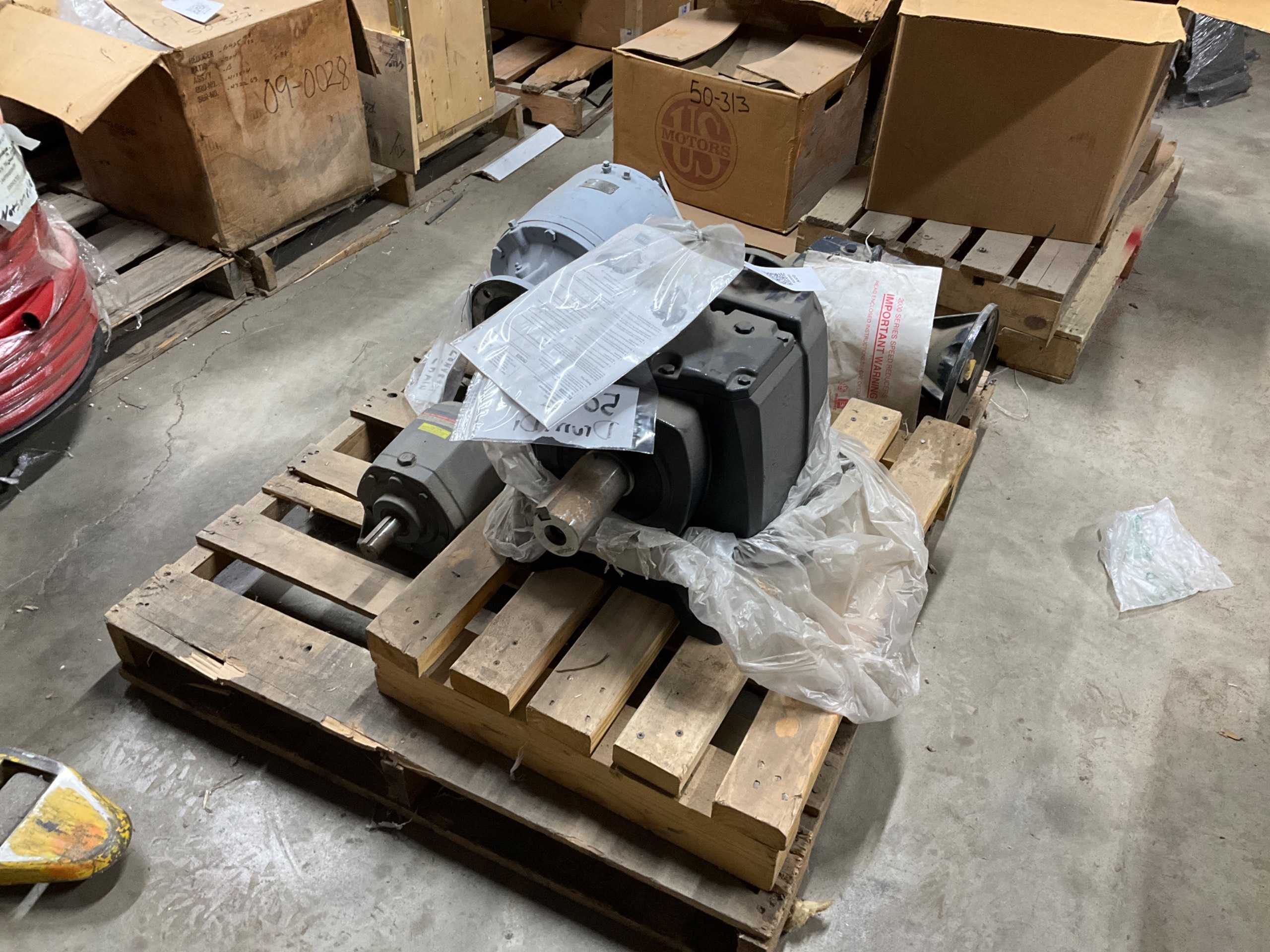 QTY 4: GEAR REDUCER QTY 4: GEAR REDUCER