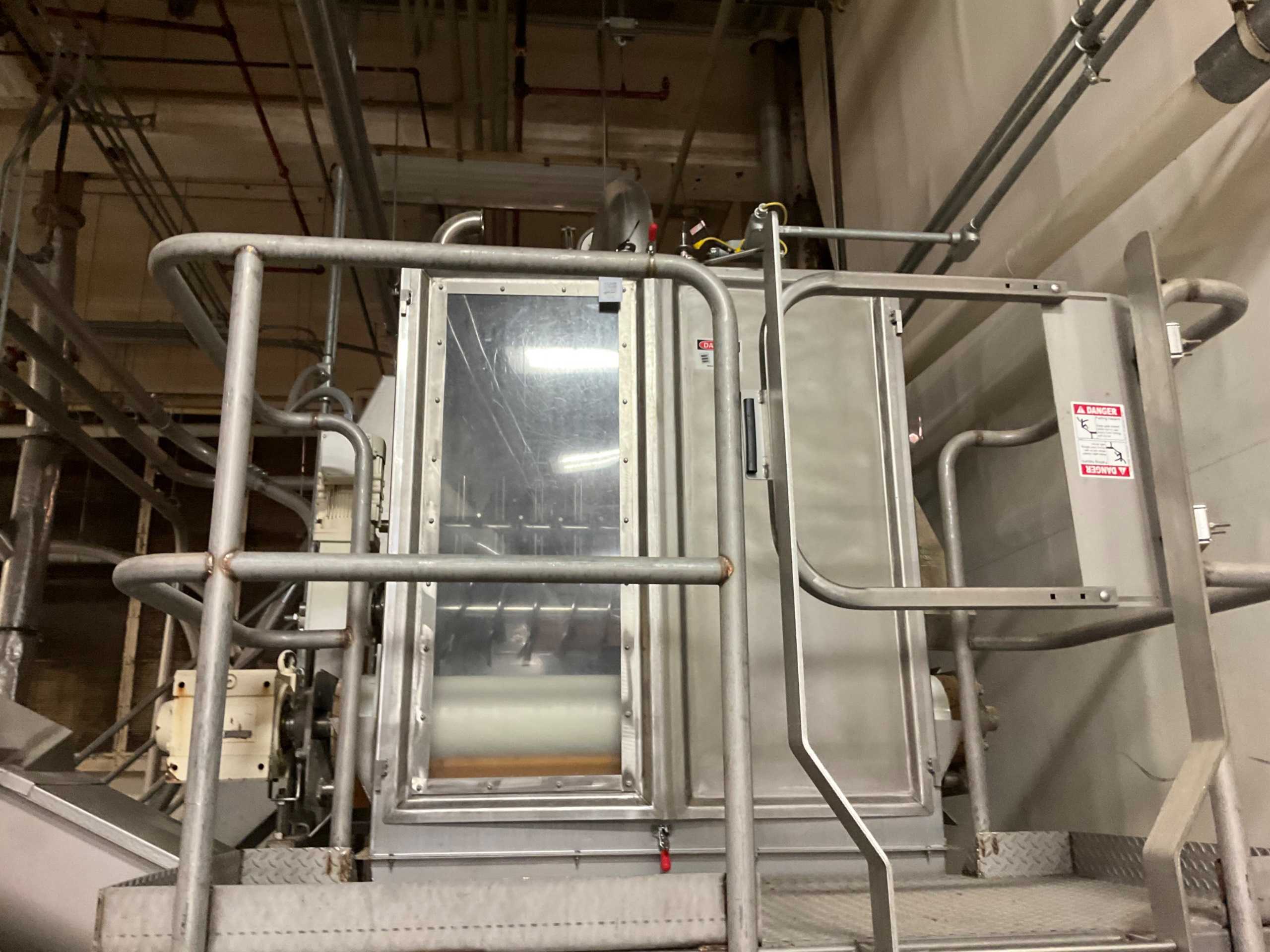 LIVE BOTTOM BIN WITH RAKE - MIXERS