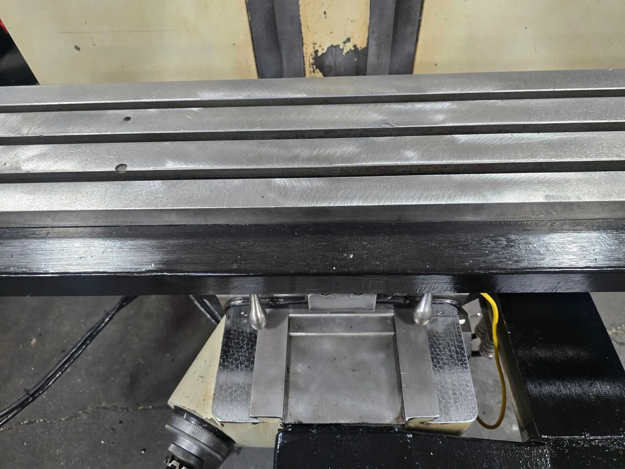 1978 BRIDGEPORT EZ TRAK SX VERTICAL MILL 9X48" TBL 2HP 33.5"X 12"Y 60-4200 RPM R8 - VERTICAL MILLING MACHINES