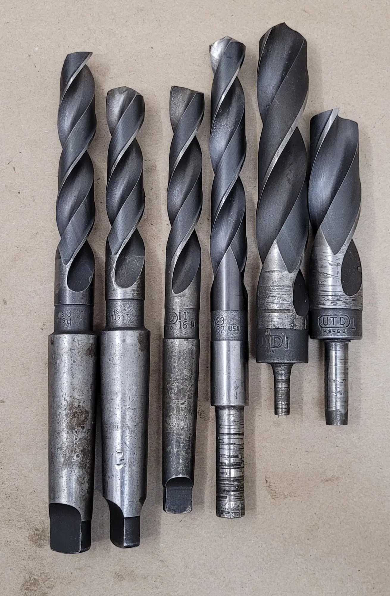 UTD HSS TWIST DRILL SET, 6 PIECES, 11/16"-1", MT2/MT3 TAPER AND STRAIGHT SHANKS - MACHINE TOOLING