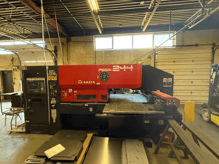1990 AMADA PEGA 244 20 TON TURRET PUNCH PRESS - PUNCHING MACHINES