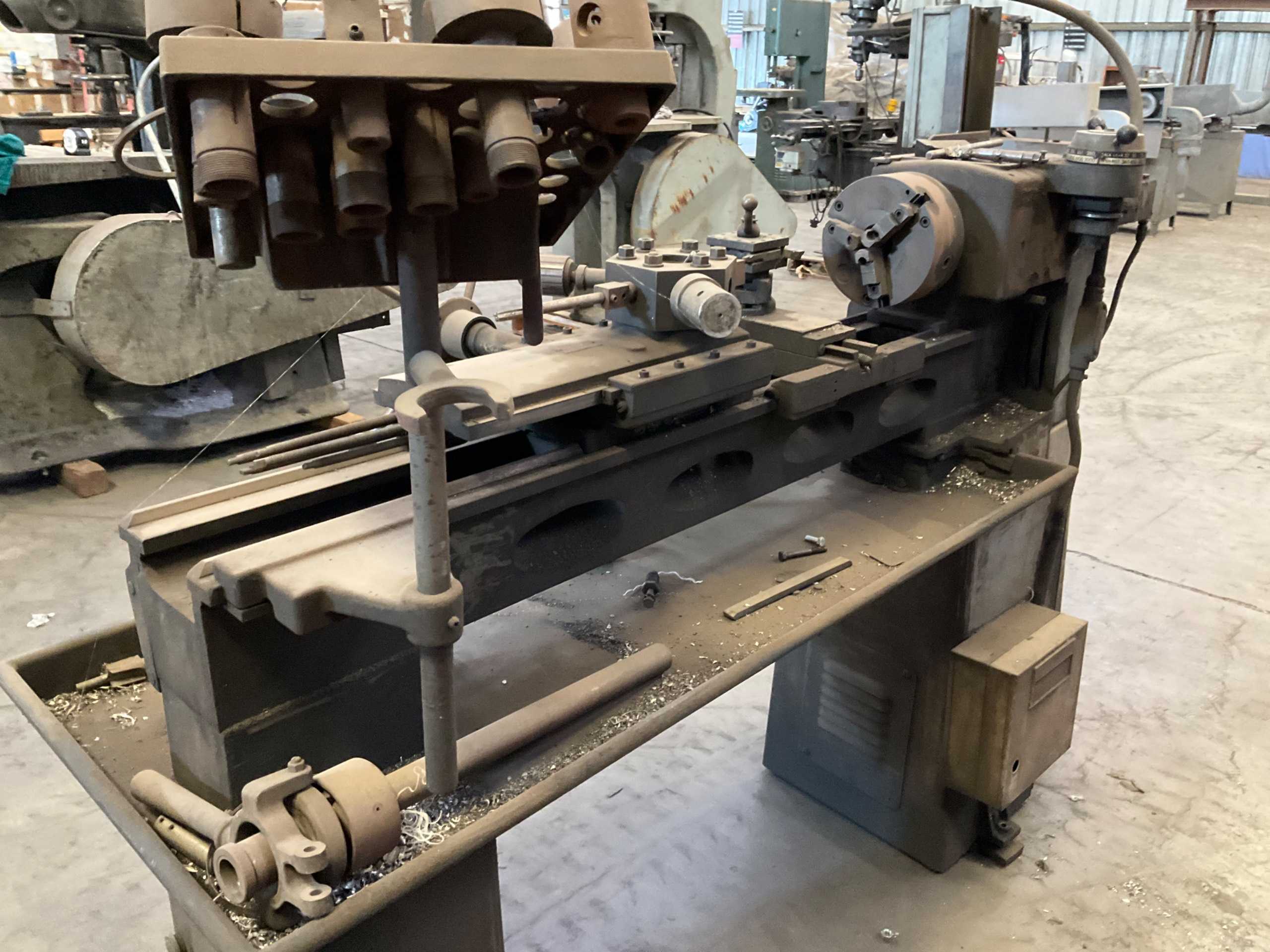 CLAUSING 5914 MANUAL LATHE - MANUAL LATHES