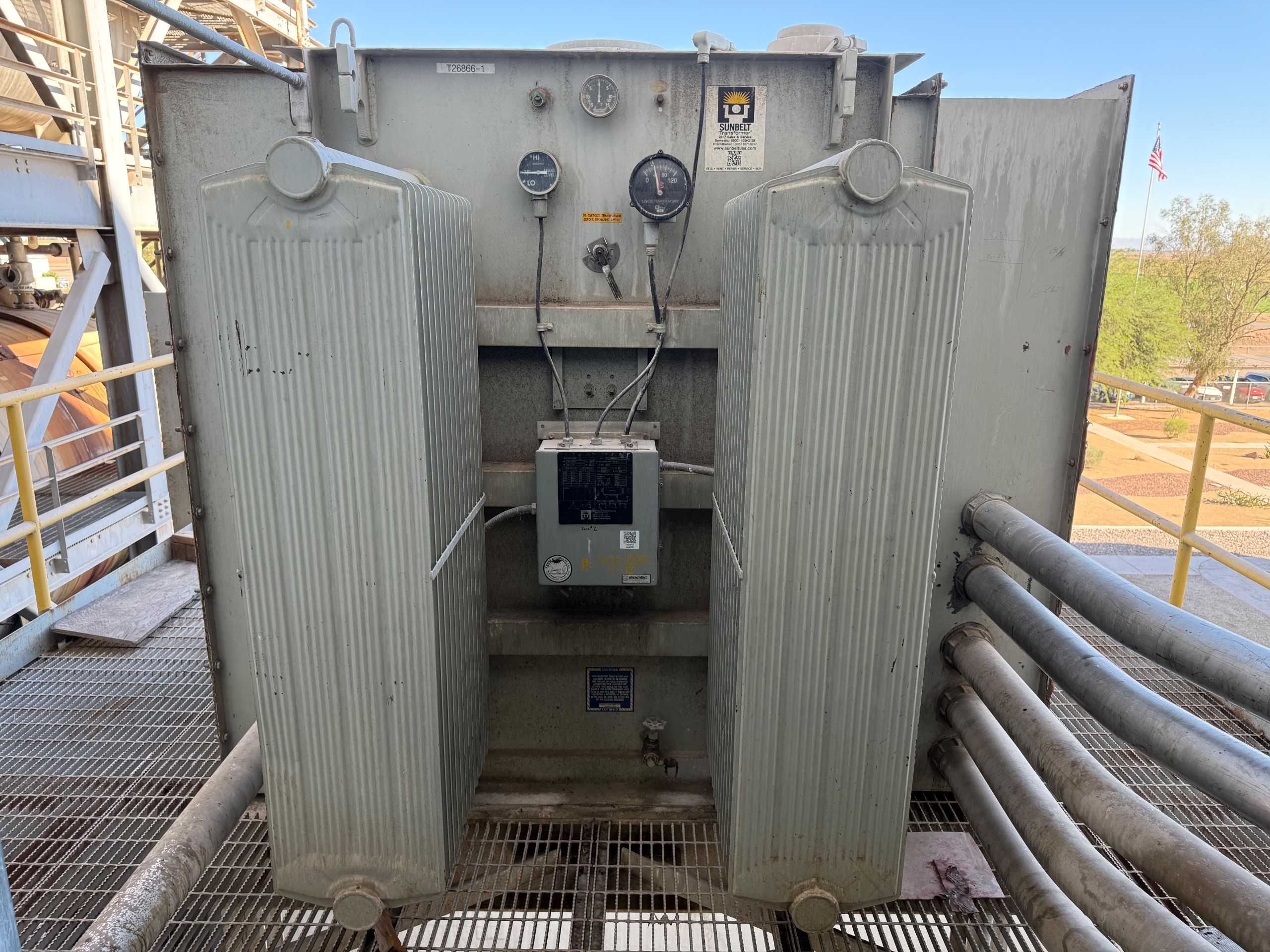 SUNBELT 2240 KVA OIL FILLED TRANSFORMER WITH SWITCHBOARD DISCONNECT - OIL FILLED TRANSFORMERS