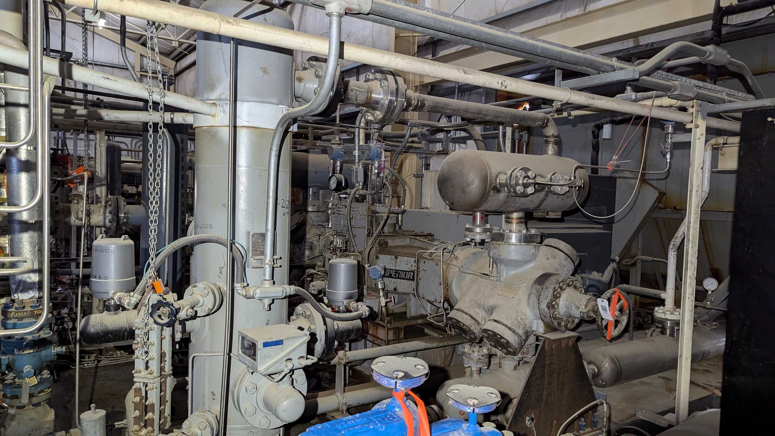 SUPERIOR 402 CC COMPRESSOR WITH GE 600 HP MOTOR - GAS COMPRESSORS