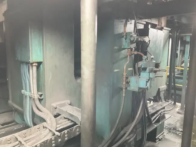 KOHTAKI 800 TON COMPACTING PRESS - undefined