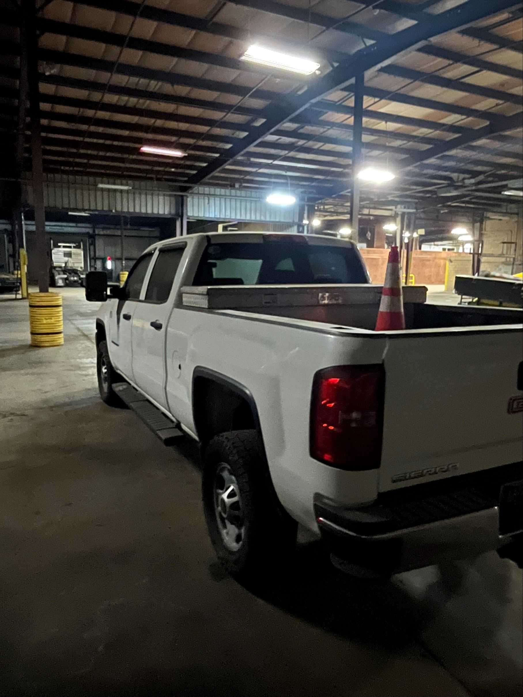 2016 GMC SIERRA 2500HD PICKUP TRUCK - PICKUP TRUCKS