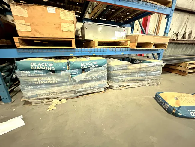 BLACK DIAMOND IRON SILICATE SANDBLAST - undefined