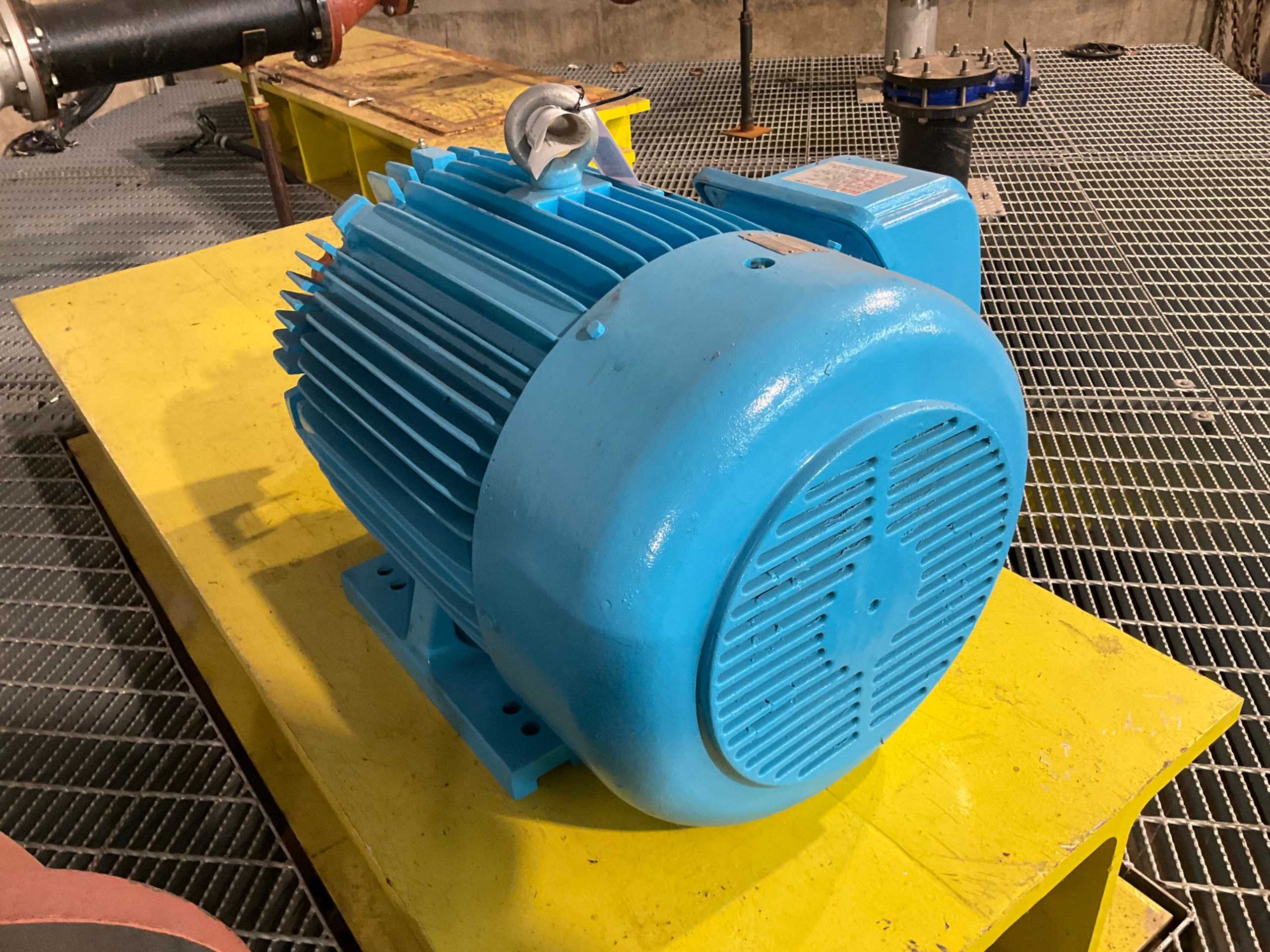 TECO-WESTINGHOUSE PDH10045 AC MOTOR, 100 HP, 1800 RPM, 575V, 3PH, 405T FRAME, TEFC, 95.4% EFF - AC MOTOR