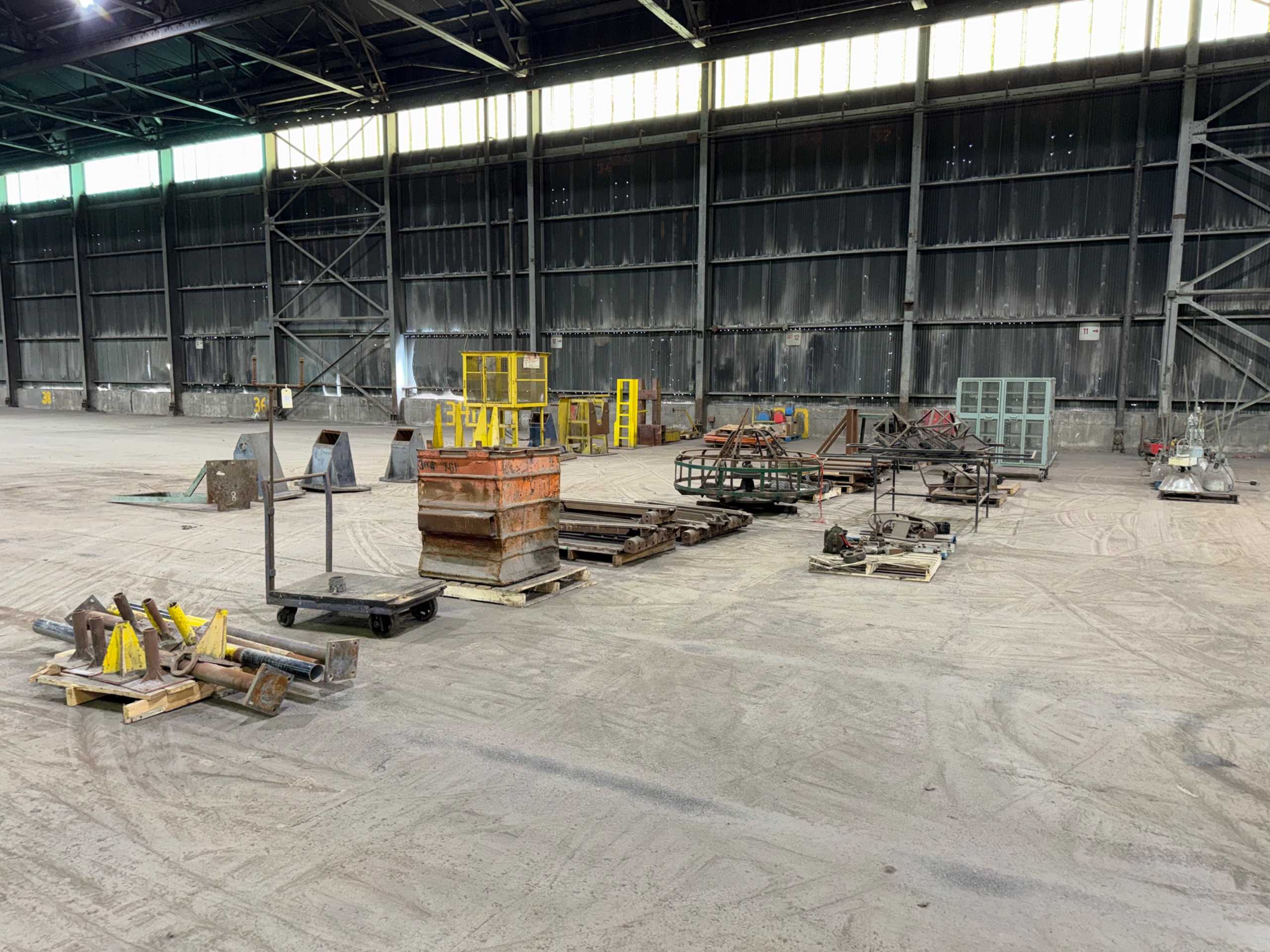 BULK QTY OF INDUSTRIAL EQUIPMENT - PLANT & FACILITY EQUIPMENT