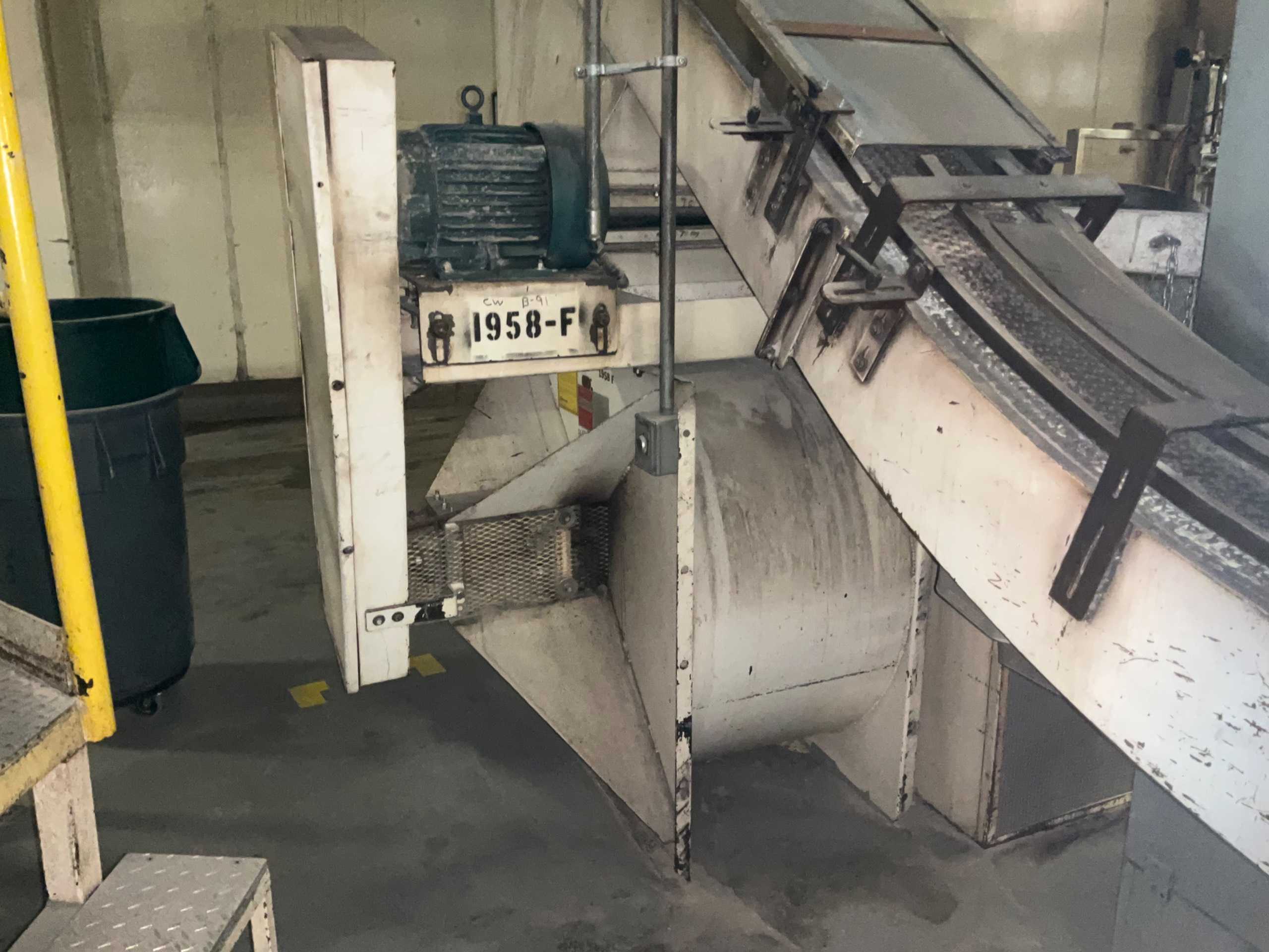 CHICAGO BLOWER CORPORATION CENTRIFUGAL BLOWER - CENTRIFUGAL BLOWER