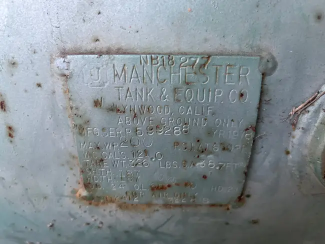 MANCHESTER TANK & EQUIP. CO STATIONARY AIR COMPRESSOR - undefined