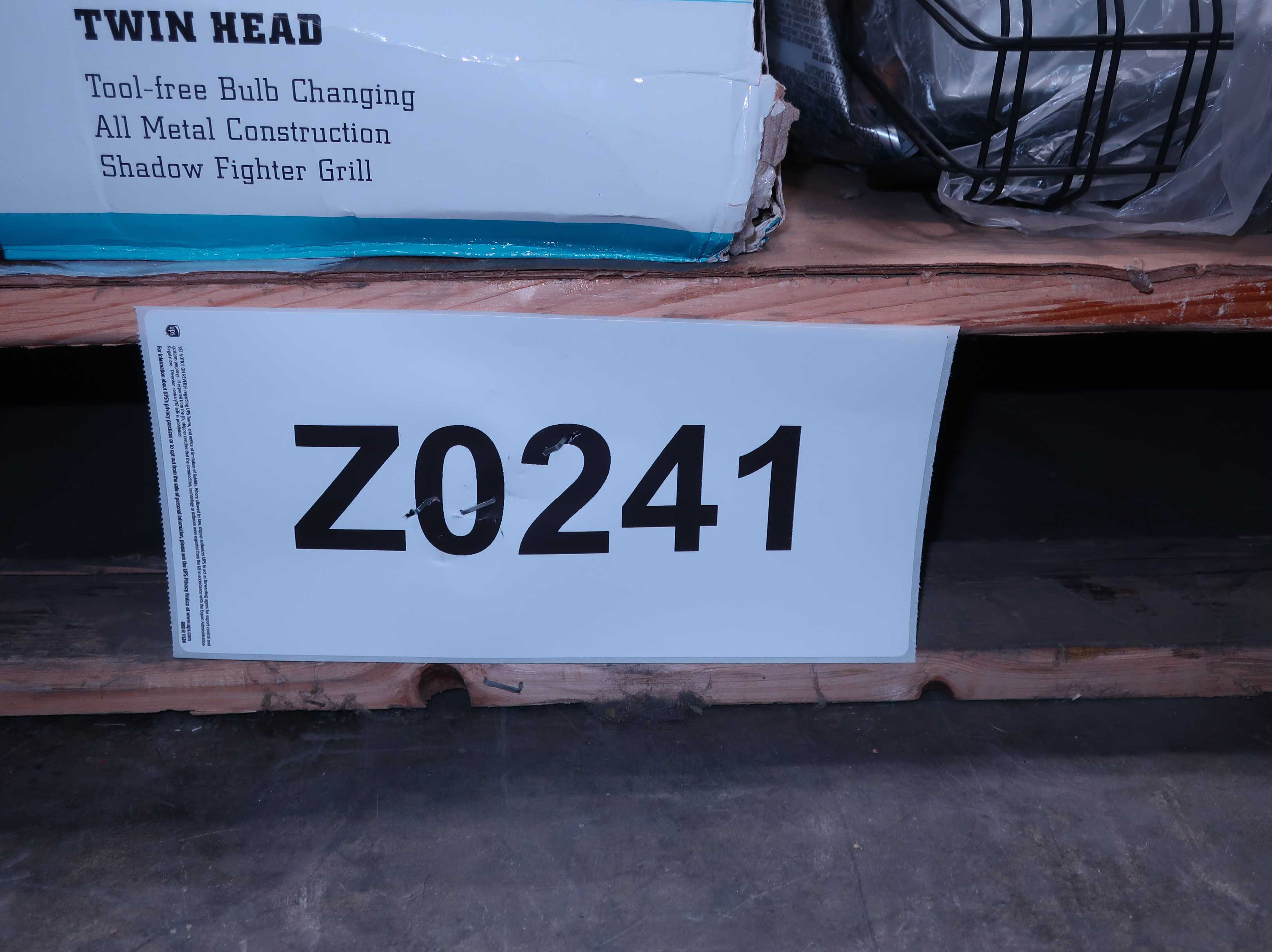 PALLET OF HALOGEN WORK LIGHTS - LIGHTING