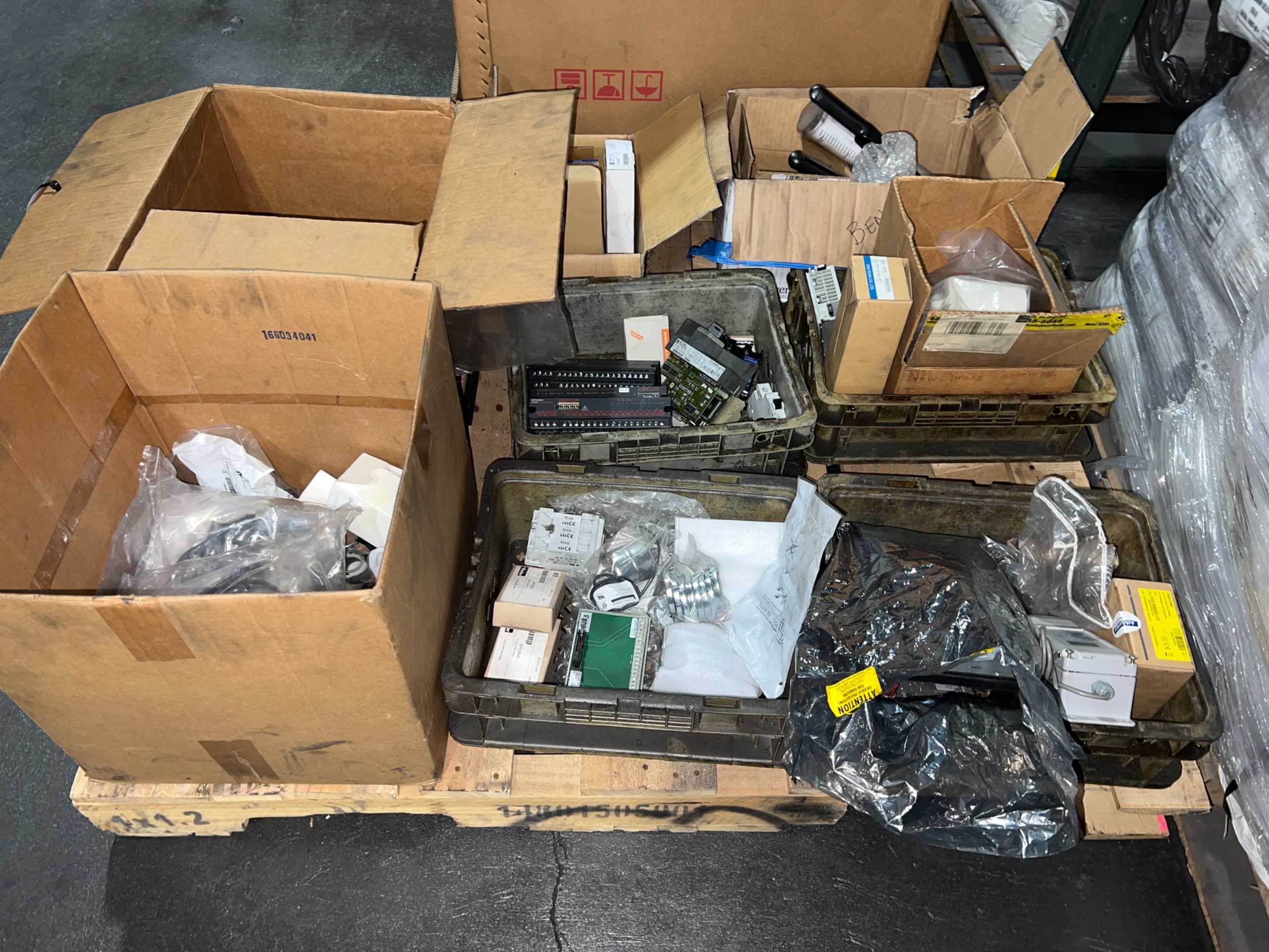 BULK QTY OF AUTOMATION & CONTROLS - AUTOMATION & CONTROLS