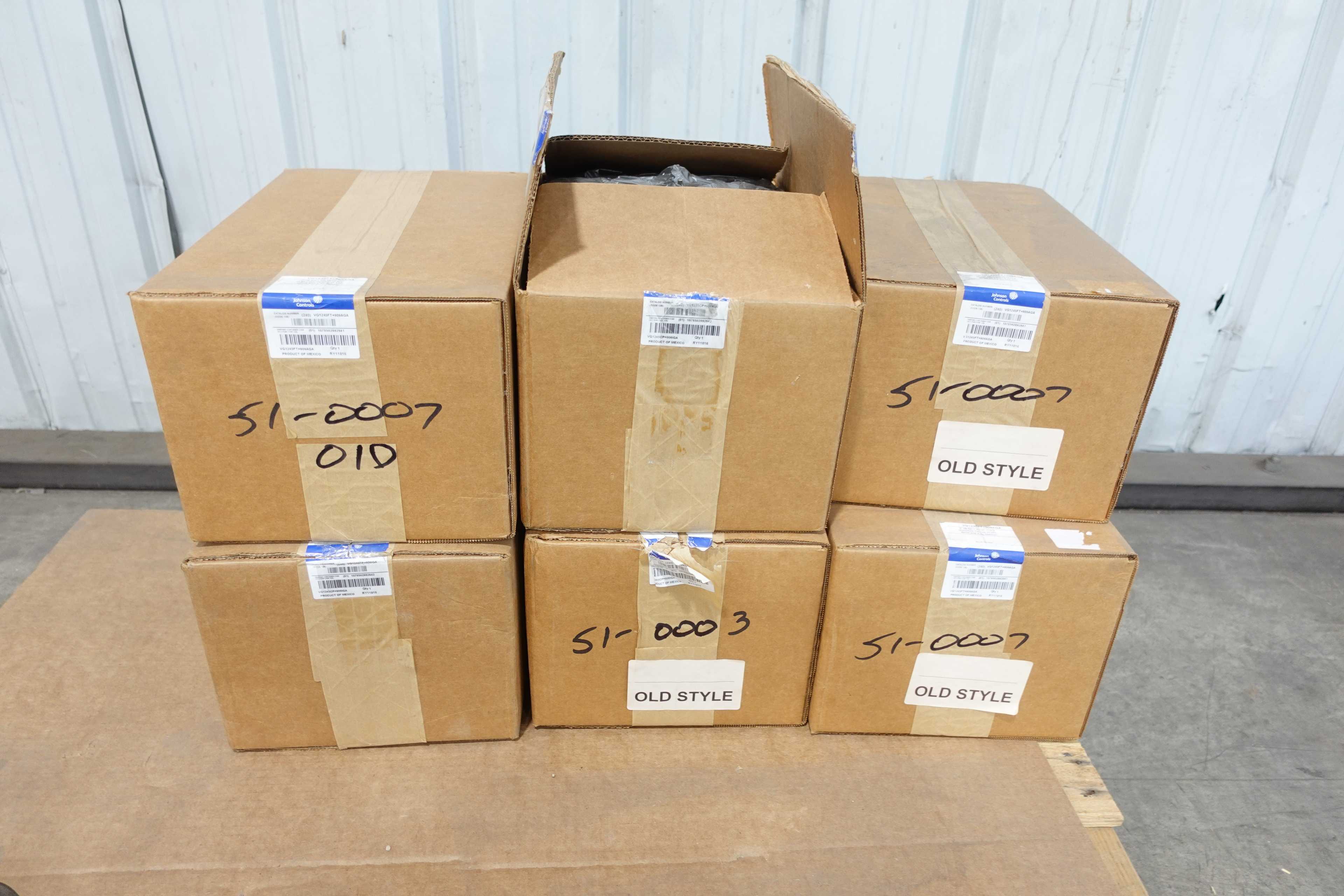 LOT OF 6 JOHNSON CONTROLS VG1245FT+909AGA PNUMATIC ACTUATOR 2" BALL VALVES - BALL VALVE