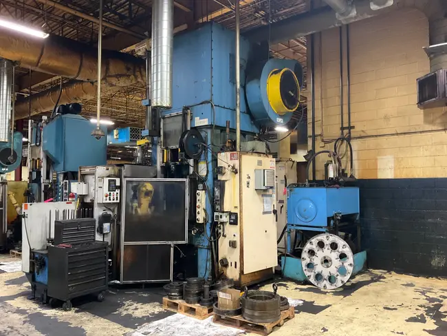 CINCINNATI 600-R-3 600 TON SIZING PRESS - undefined