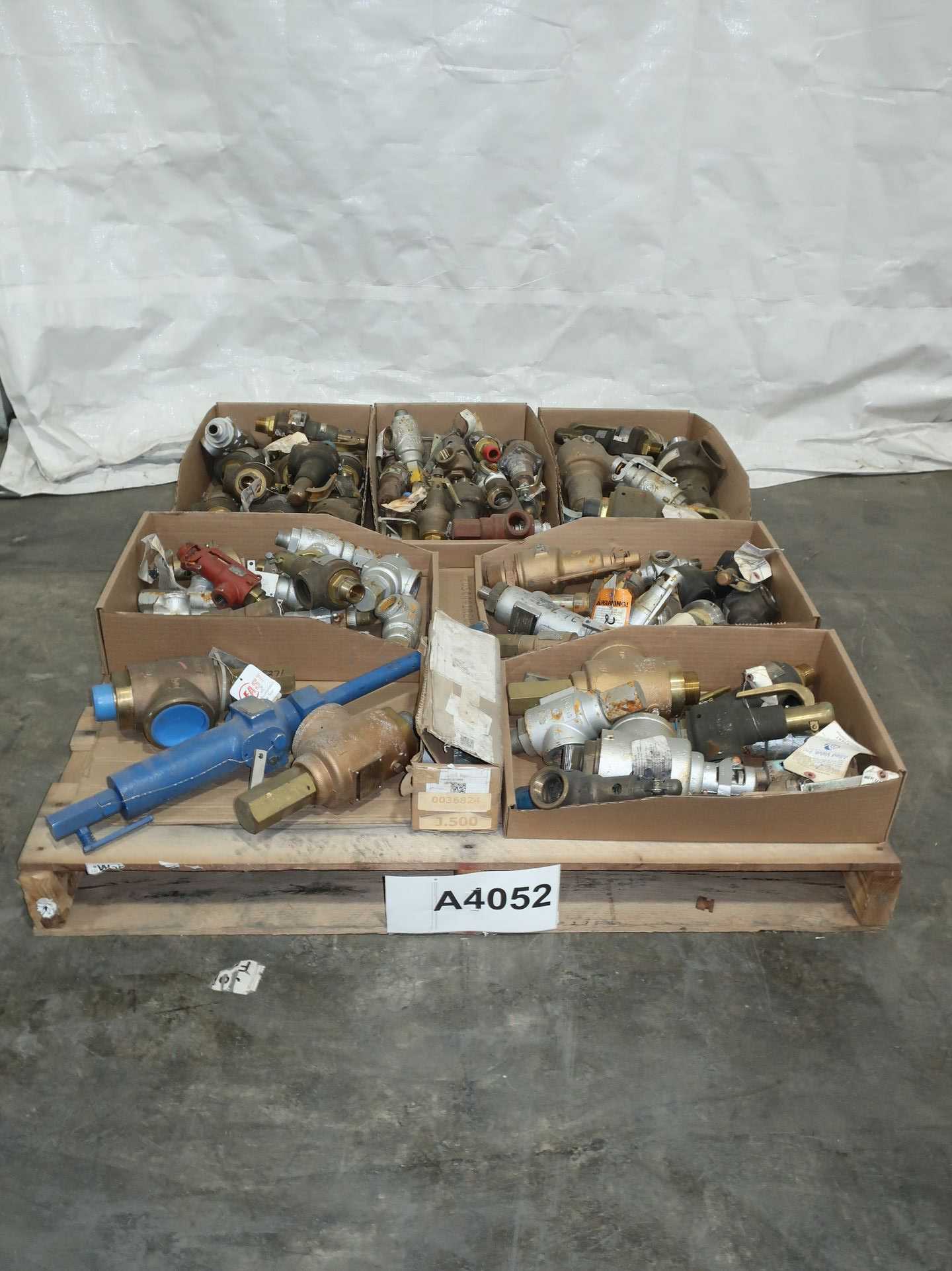 PALLET OF ASSORTED RELIEF VALVES, FARRIS, ALLIED VALVE, DRESSER, CROSBY - RELIEF VALVE