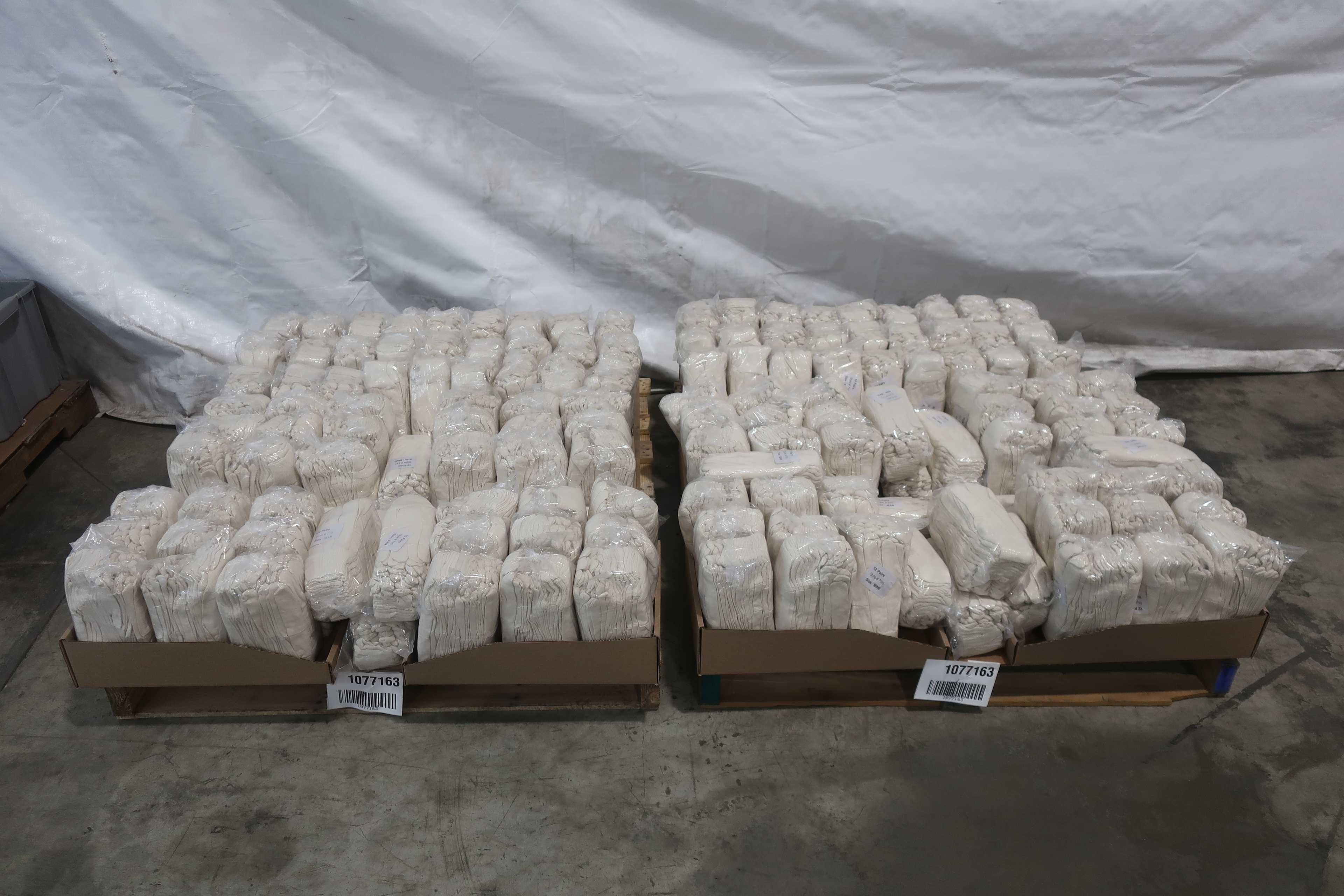 2 PALLETS OF COTTON GLOVES, NEW IN BAGS - PPE