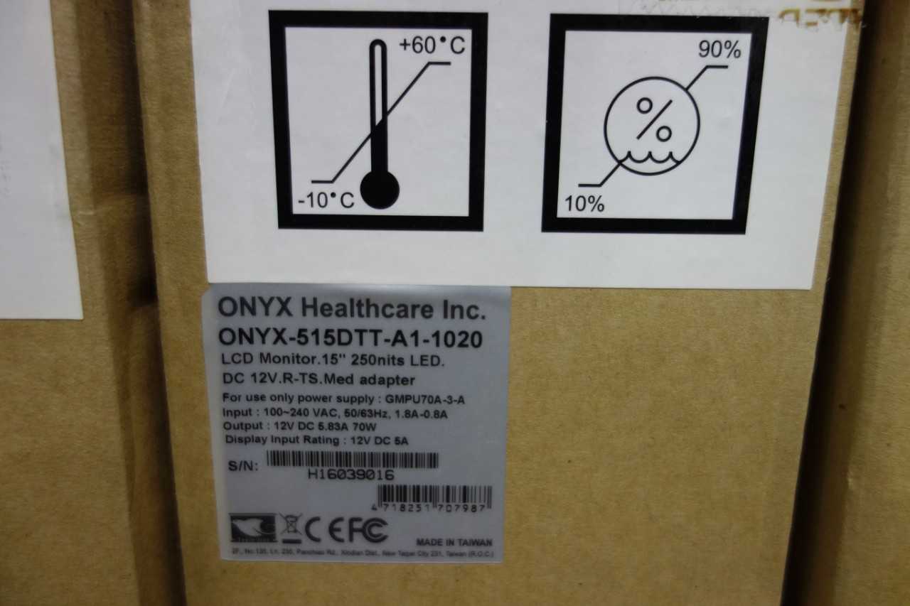 SKU 1075556 - LOT OF 5 ONYX 15IN MEDICAL PANEL TOUCHCREENS - AUTOMATION & CONTROLS