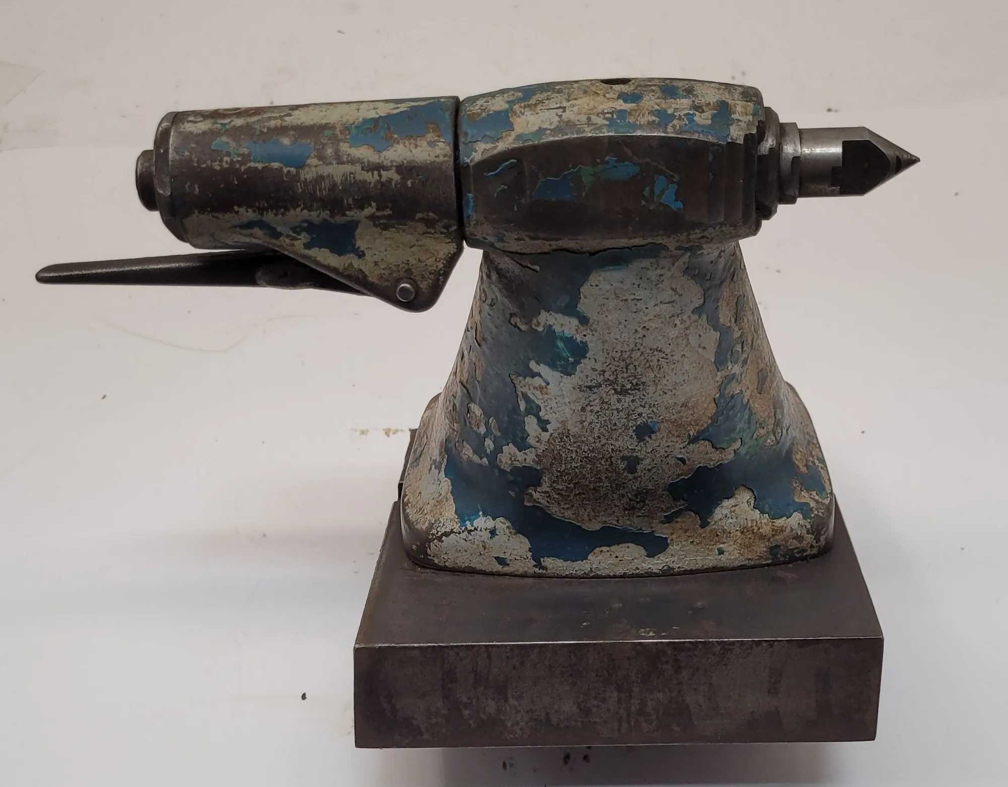 K.O. LEE TAILSTOCK - 5-3/8" CENTER - MACHINE TOOLING