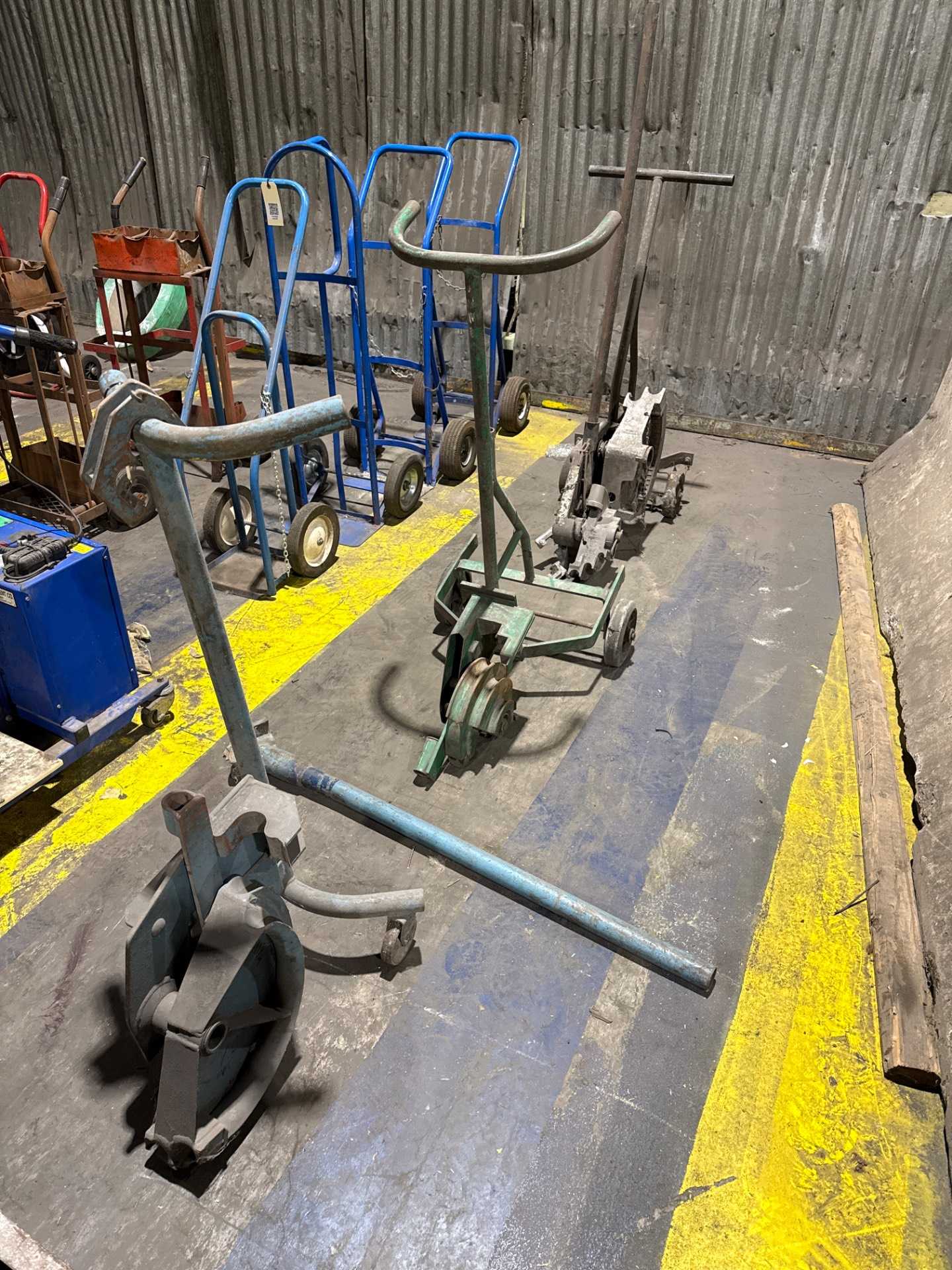 BULK QTY OF MANUAL PIPE BENDING TOOLS - TOOLS