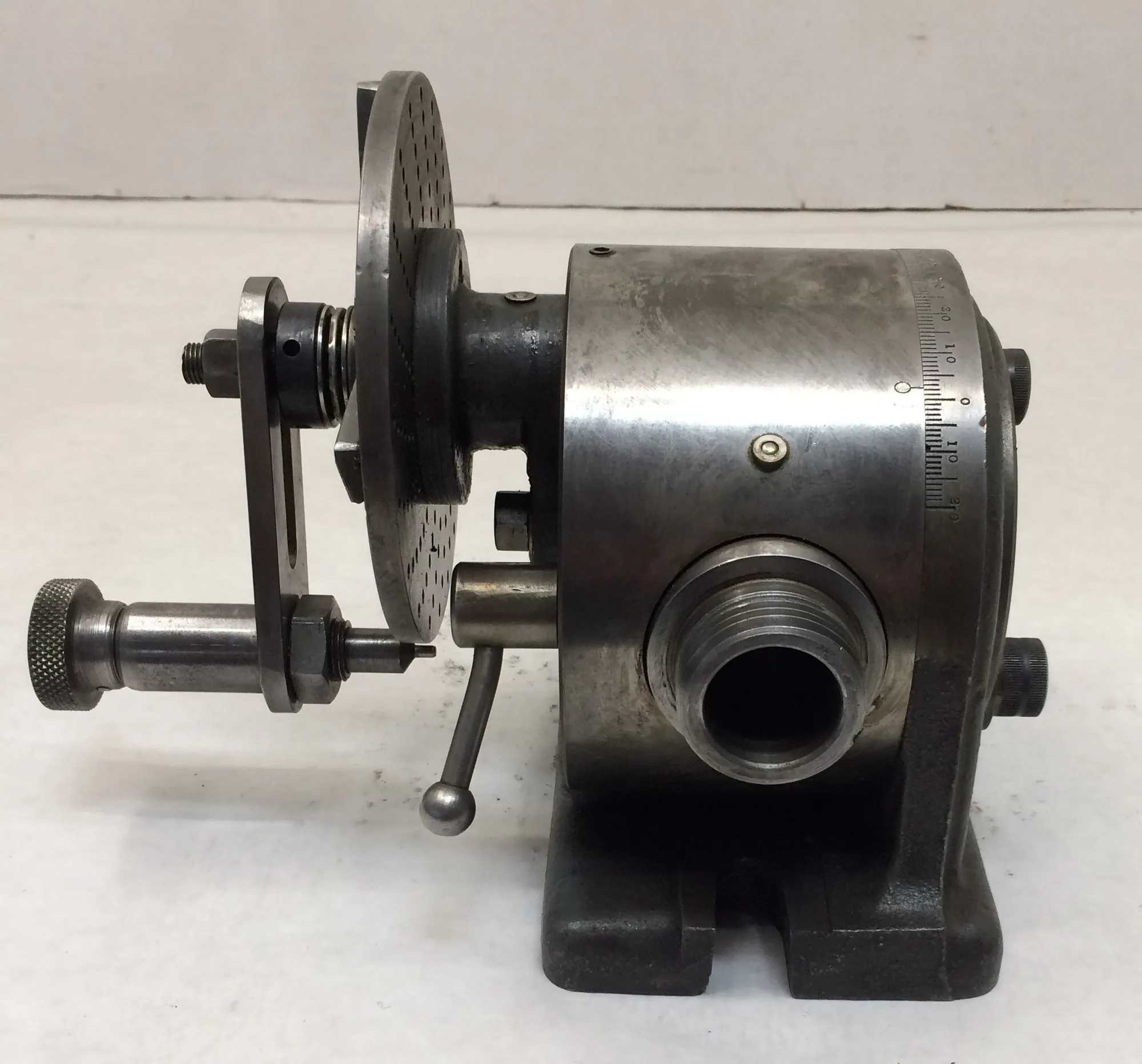 L&W CHUCK CO INDEXER DIVIDING HEAD, 6 IN SWING, 6X4 IN BASE, 7-1/4 IN HEIGHT - MACHINING TOOLING & PARTS