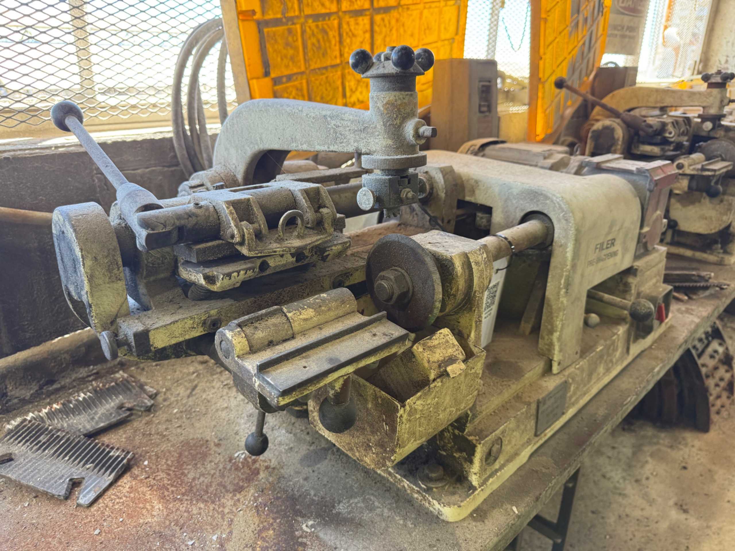 PUTSCH BEET SLICER BLADE SHARPENING MACHINE - TOOLS