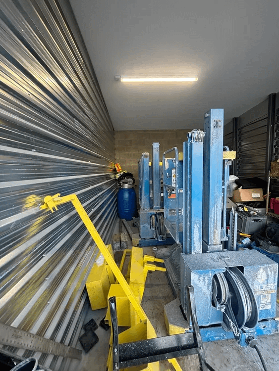 2022 LPI BOOST LSO110S1 LIFT/WORK PLATFORM, 10FT MAX HT, 300LB MAX LOAD, ELECTRIC - BOOM LIFTS