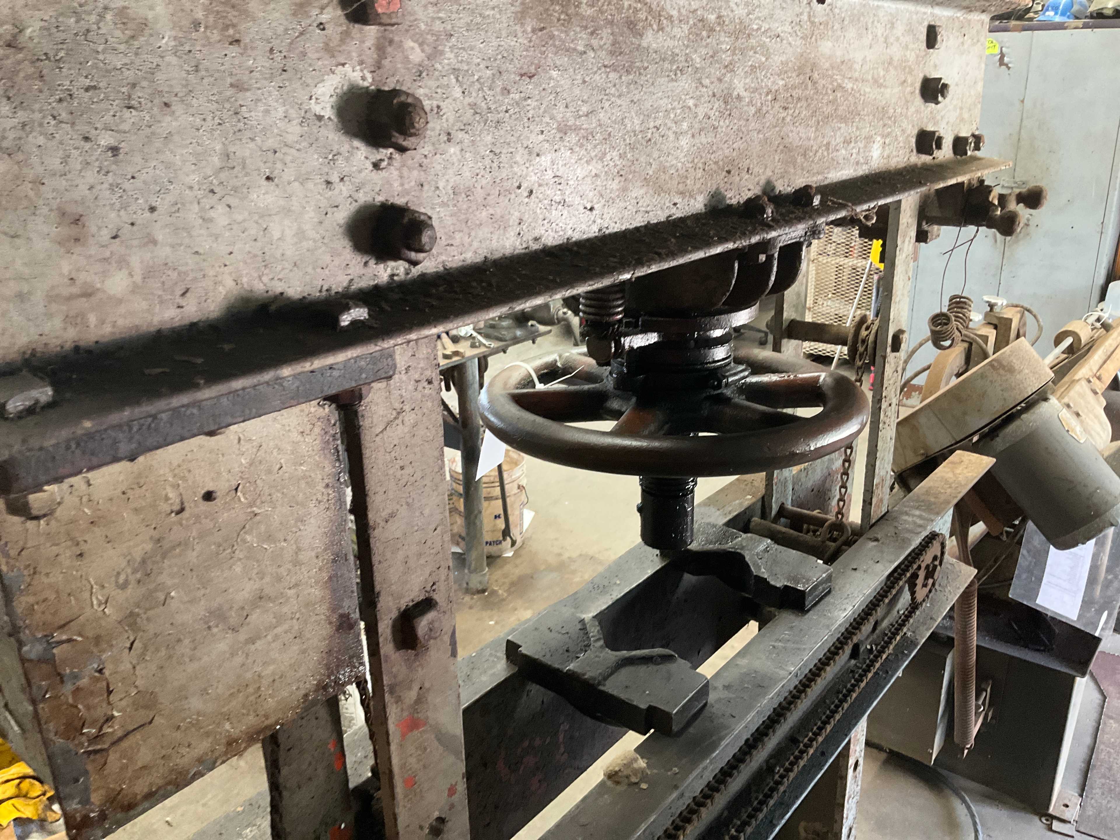 MANELY MANUFACTURING DIVISION 12-4B MECHANICAL SCREW PRESS - MECHANICAL STAMPING PRESSES