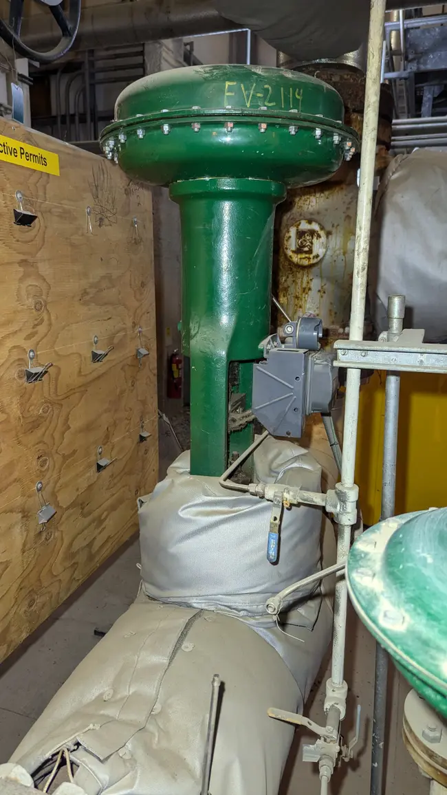 FISHER HPD CONTROL VALVE & 667 ACTUATOR ASSEMBLY - undefined