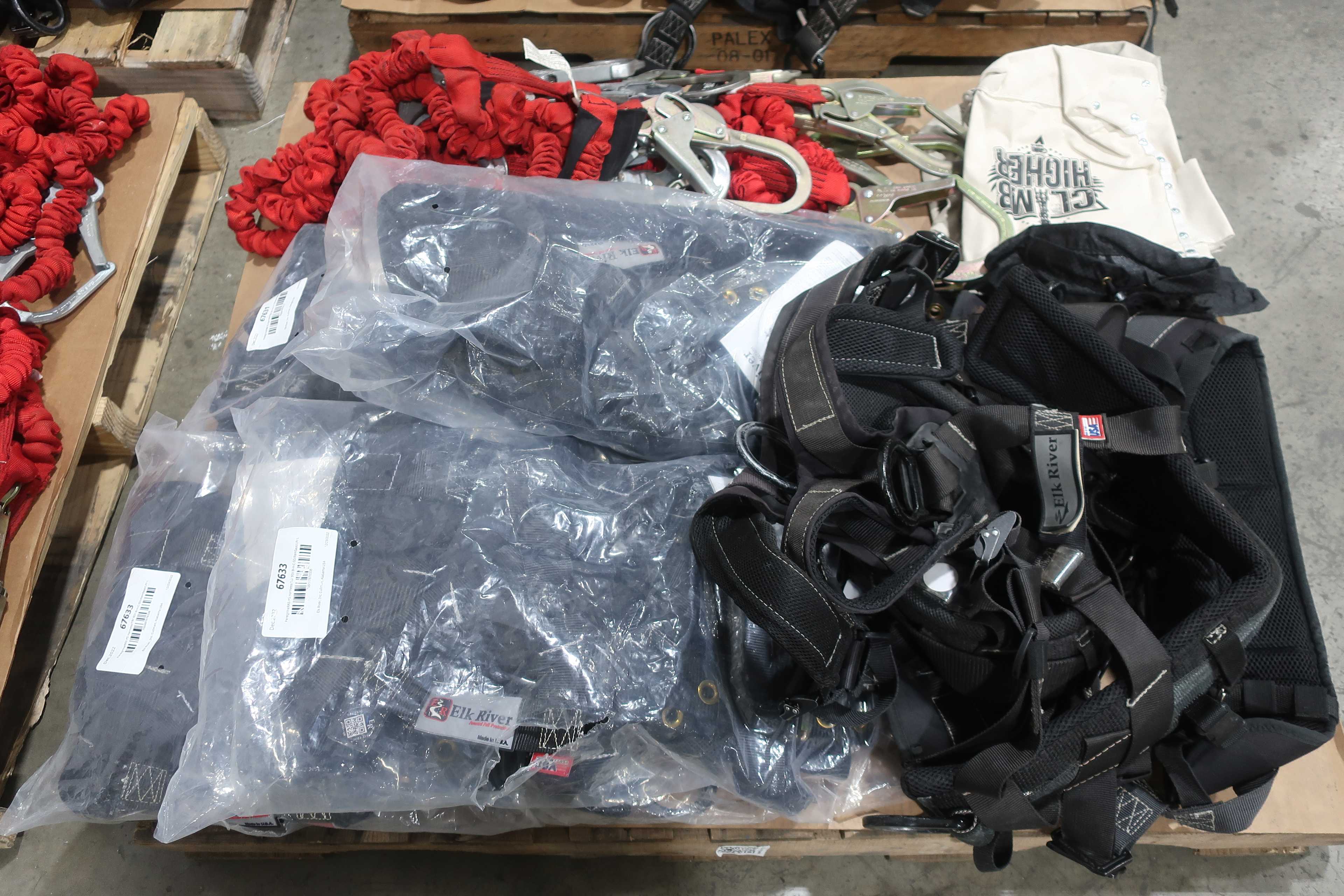 4 PALLETS OF ASSORTED RIGGING AND CLIMBING SUPPLIES - LIFTING EQUIPMENT