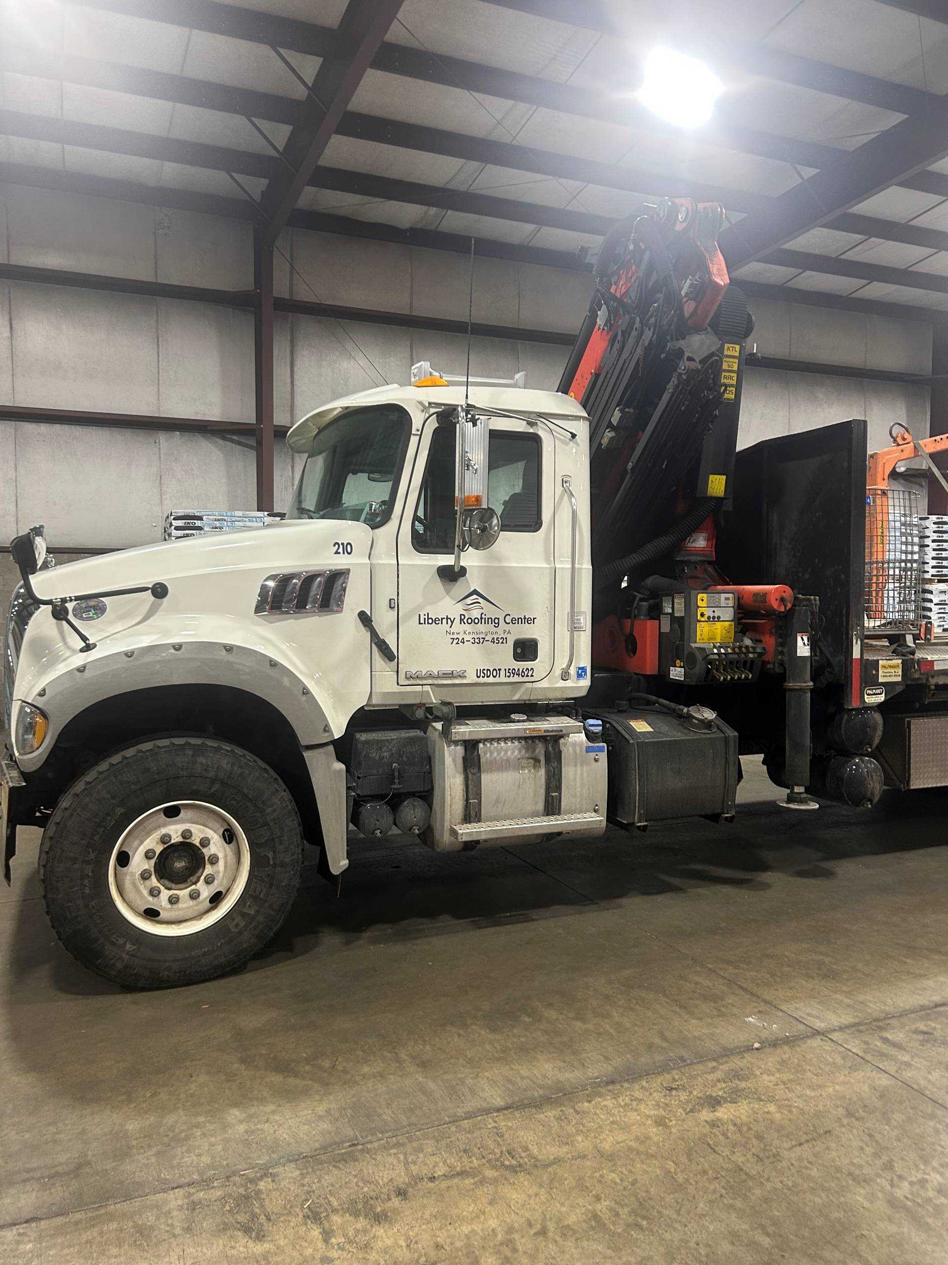 2015 MACK GU BOOM TRUCK - BOOM TRUCK