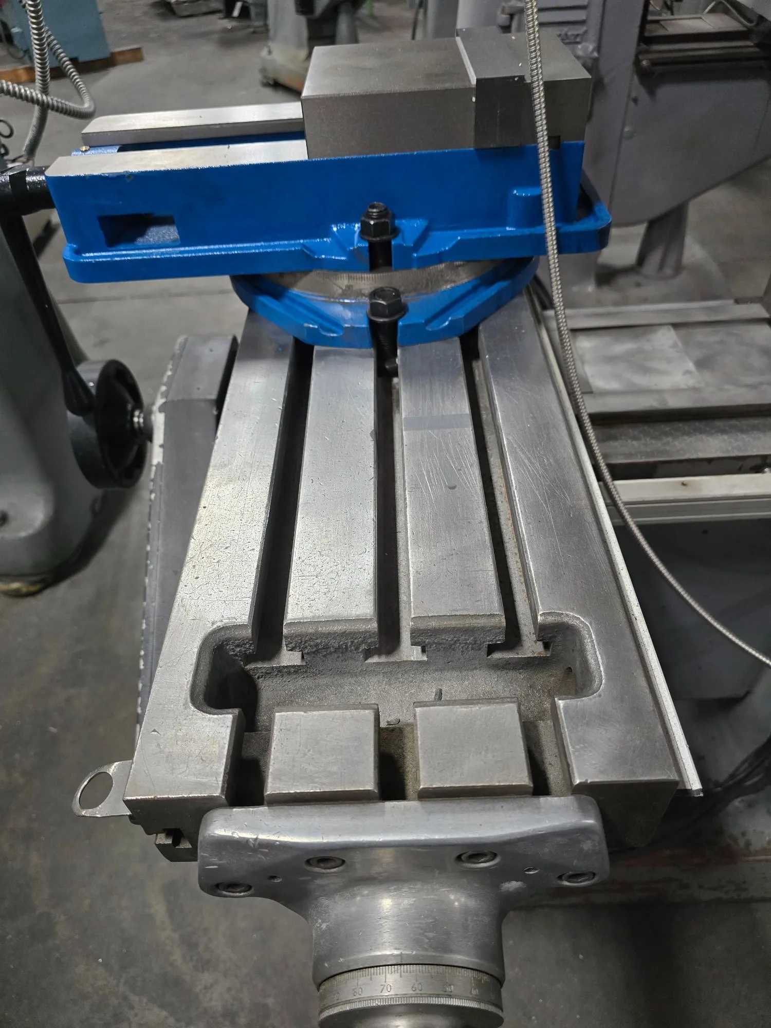 SHARP LMV/MP-2 CNC VERTICAL KNEE MILL - ACURITE MP2, 9X42 TBL, 25X/11Y/5Z TRAVEL, 3HP - VERTICAL MACHINING CENTERS