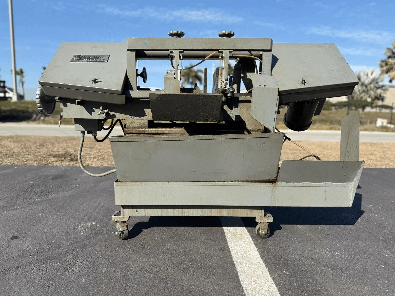W.F WELLS & SONS L-9 HORIZONTAL BAND SAW - HORIZONTAL BAND SAWS
