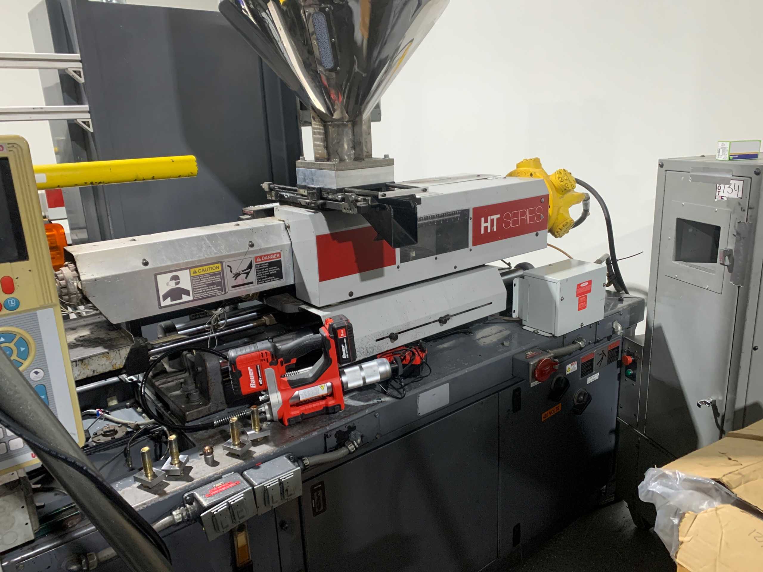 VAN DORN PATHFINDER 3000  INJECTION MOLDING MACHINE - PLASTICS & RUBBER