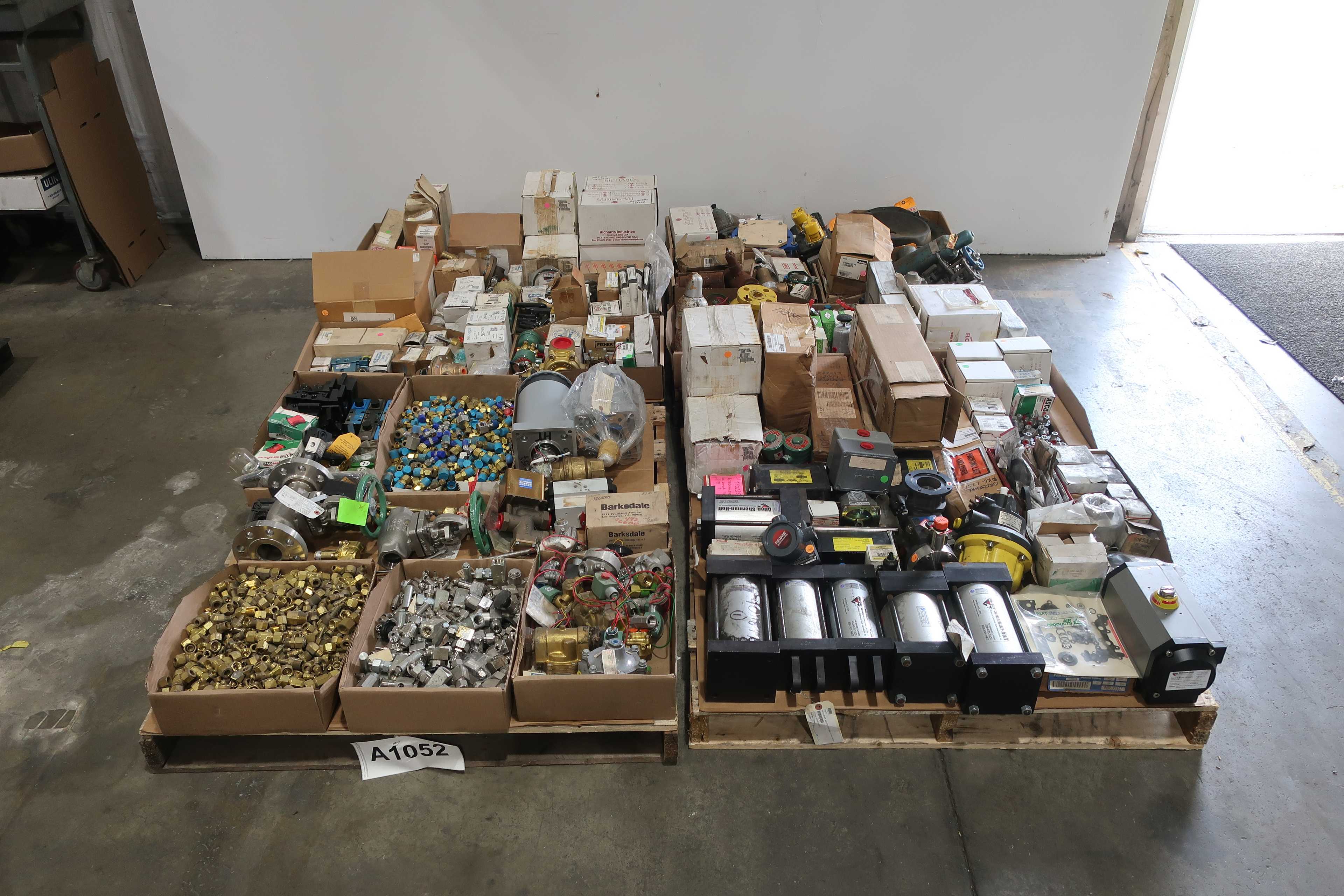 4 PALLETS OF ASSORTED VALVES AND VALVE PARTS - VALVES