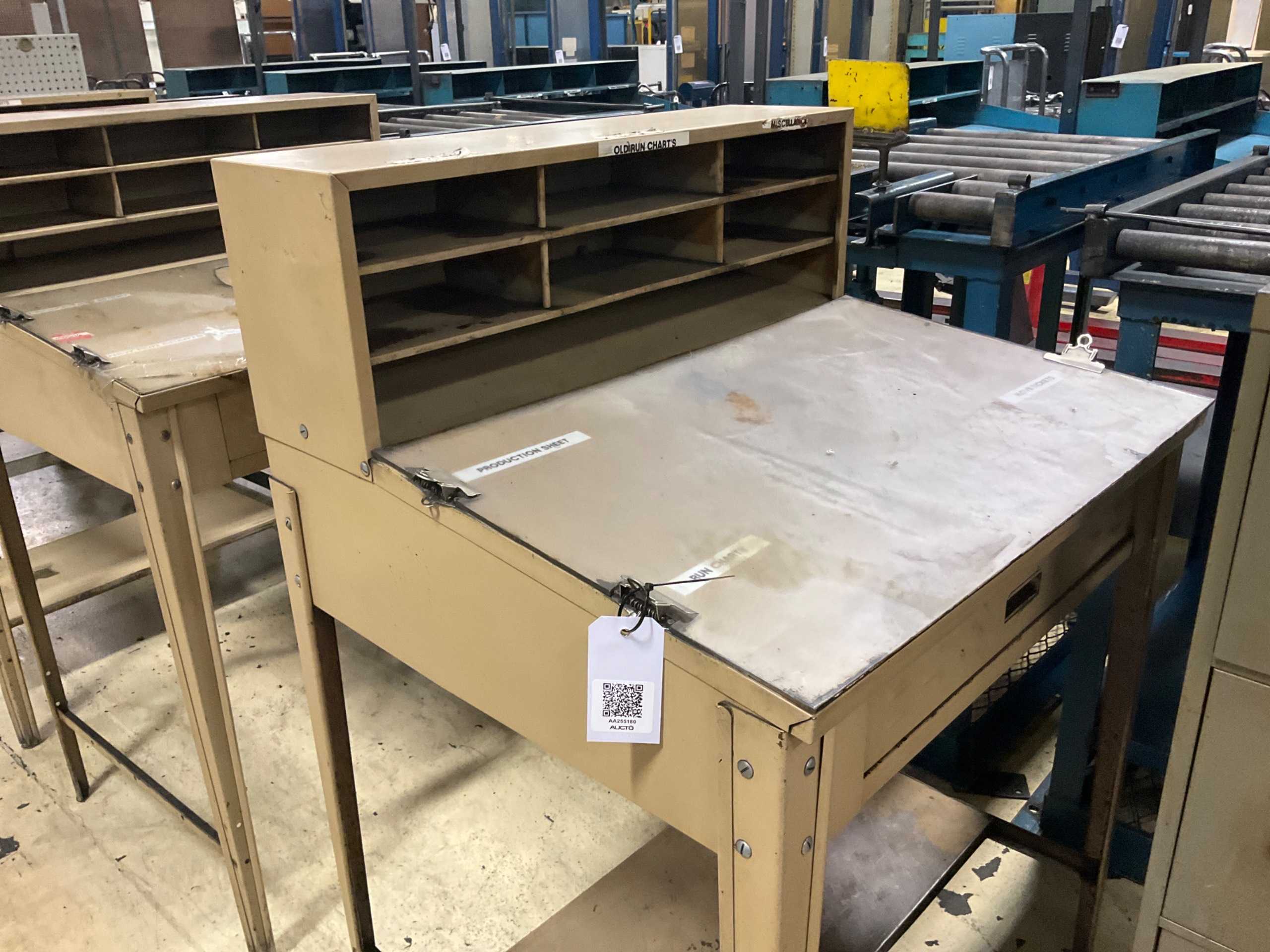 QTY 5: WORK TABLES - WORK TABLES