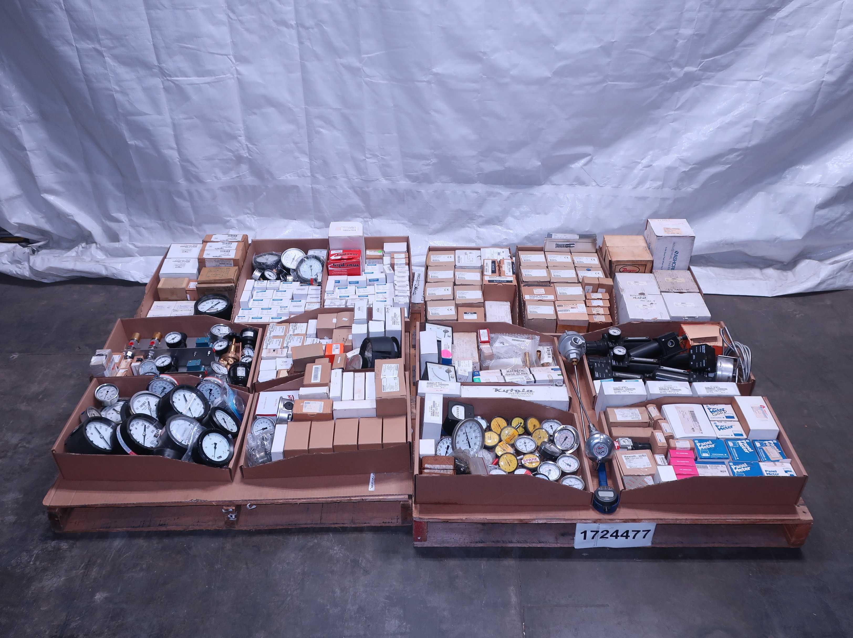 SKU 1724477 - 2 PALLETS OF ASSORTED INSTRUMENTATION - INSTRUMENTATION