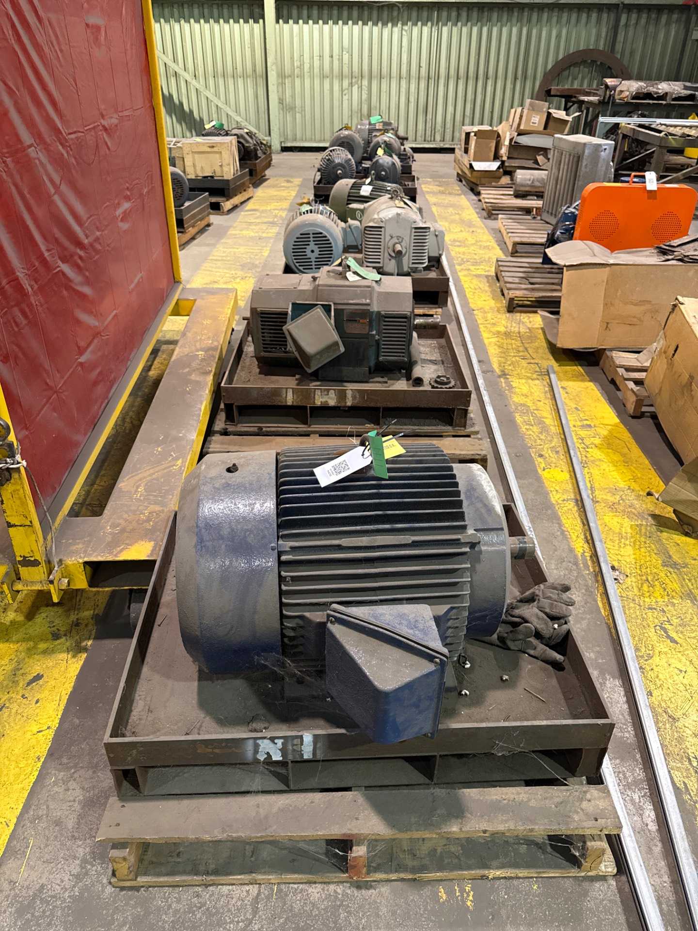 BULK QTY OF ELECTRIC MOTORS - ELECTRIC MOTORS