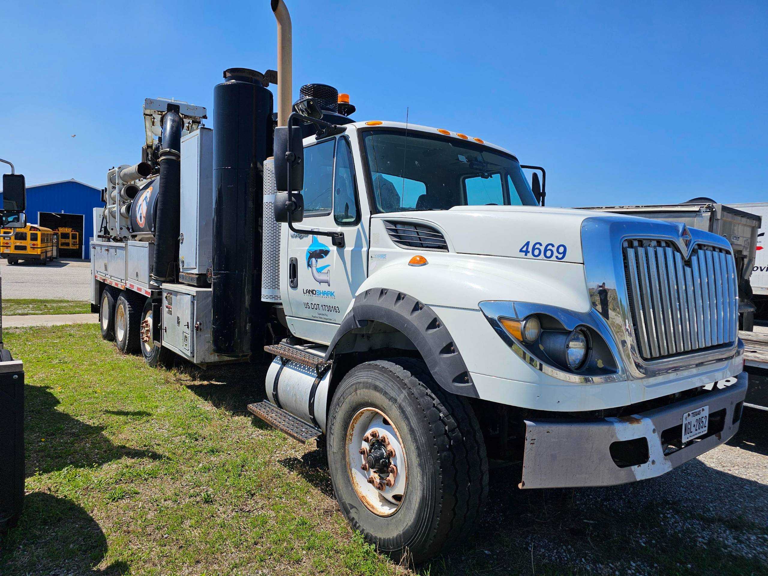 2012 INTERNATIONAL SF667 VACUUM TRUCK - VACUUM TRUCKS