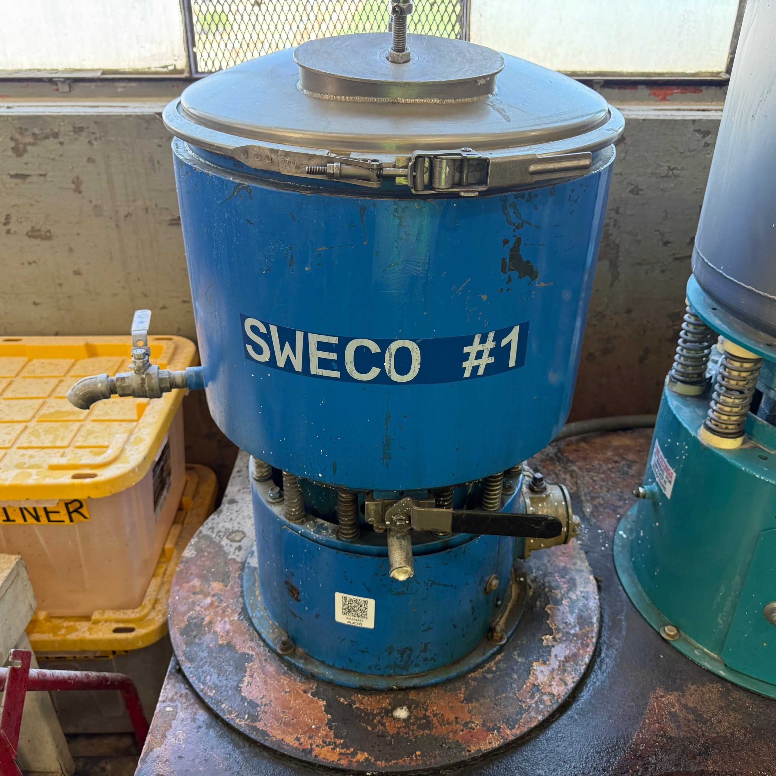 SWECO VIBRO-ENERGY MILL - VIBRATORY FINISHING MACHINES