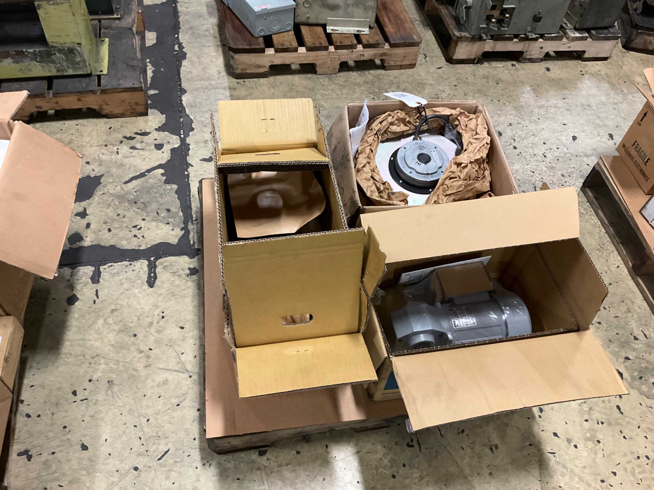 QTY 3: INDUSTRIAL PARTS - INDUSTRIAL PARTS
