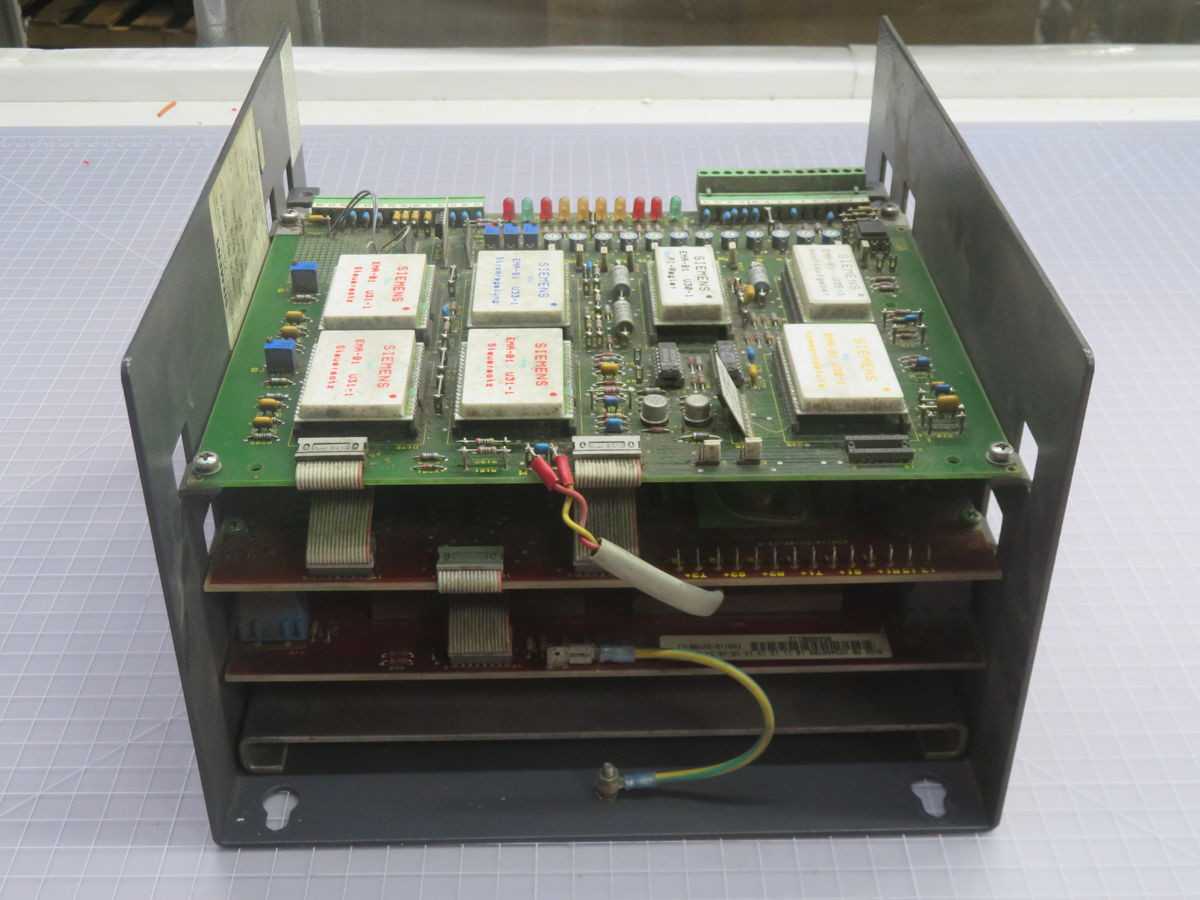 SIEMENS D400/35 MREQ-GDG8V70 DC DRIVES, 2AC 400V, 8A INPUT, 50/60HZ FREQ - DC DRIVES