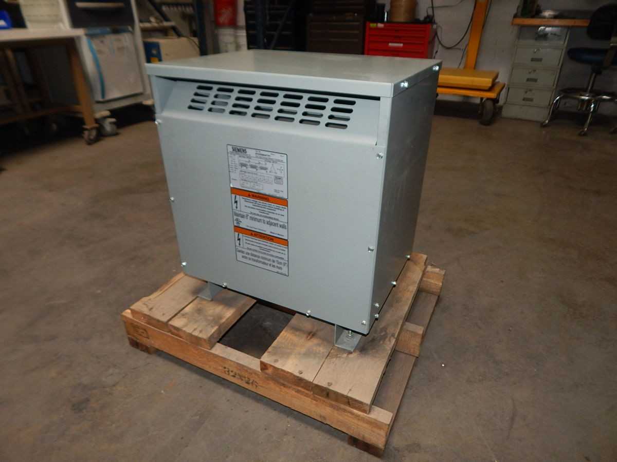 SIEMENS 3F3Y030K4FTP1 DRY-TYPE TRANSFORMER, 30 KVA, 480V PRI, 208Y/120V SEC, 3-PH - DRY TRANSFORMERS