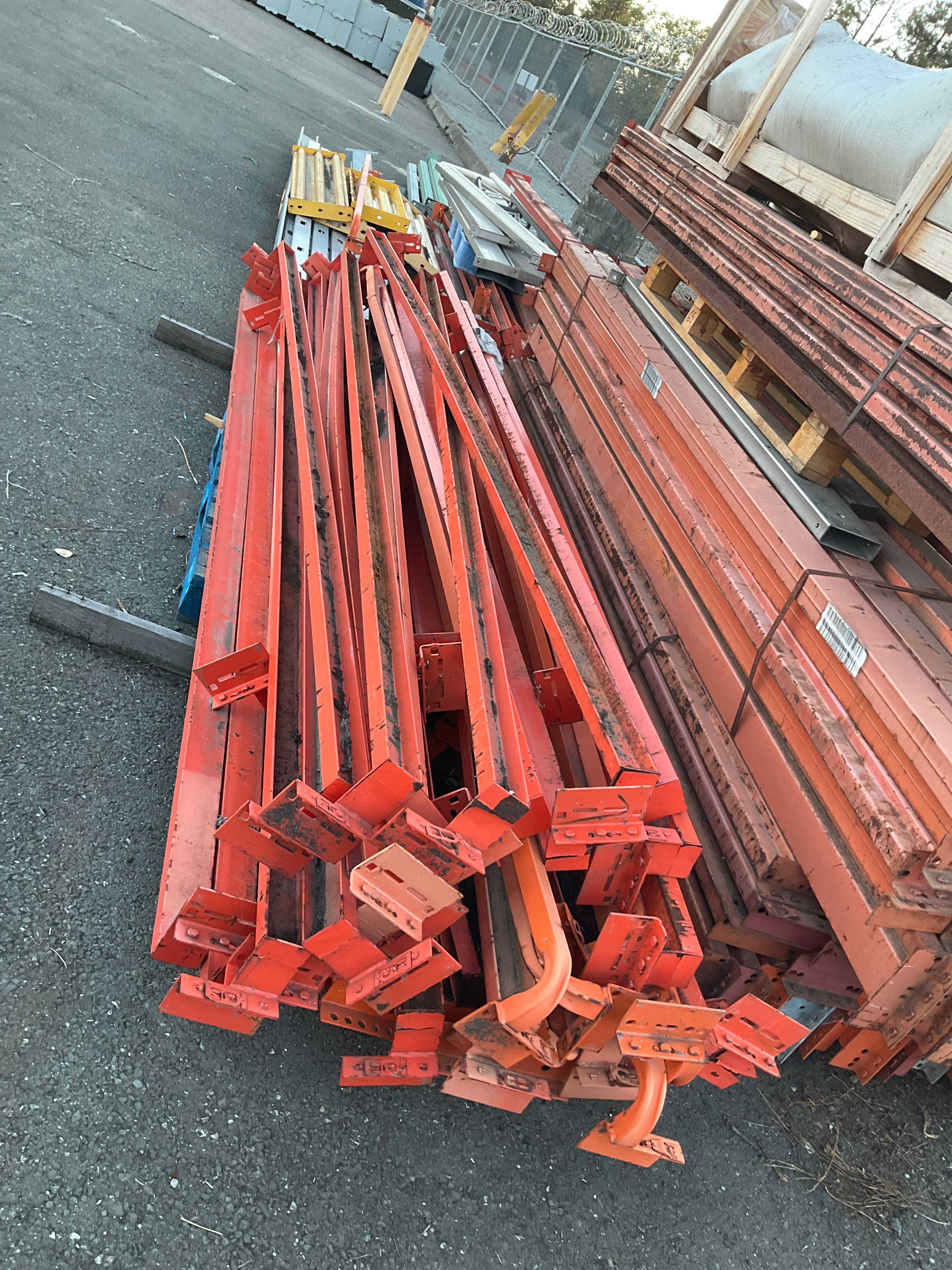ASSORTED PALLET RACKING - PALLET RACKING