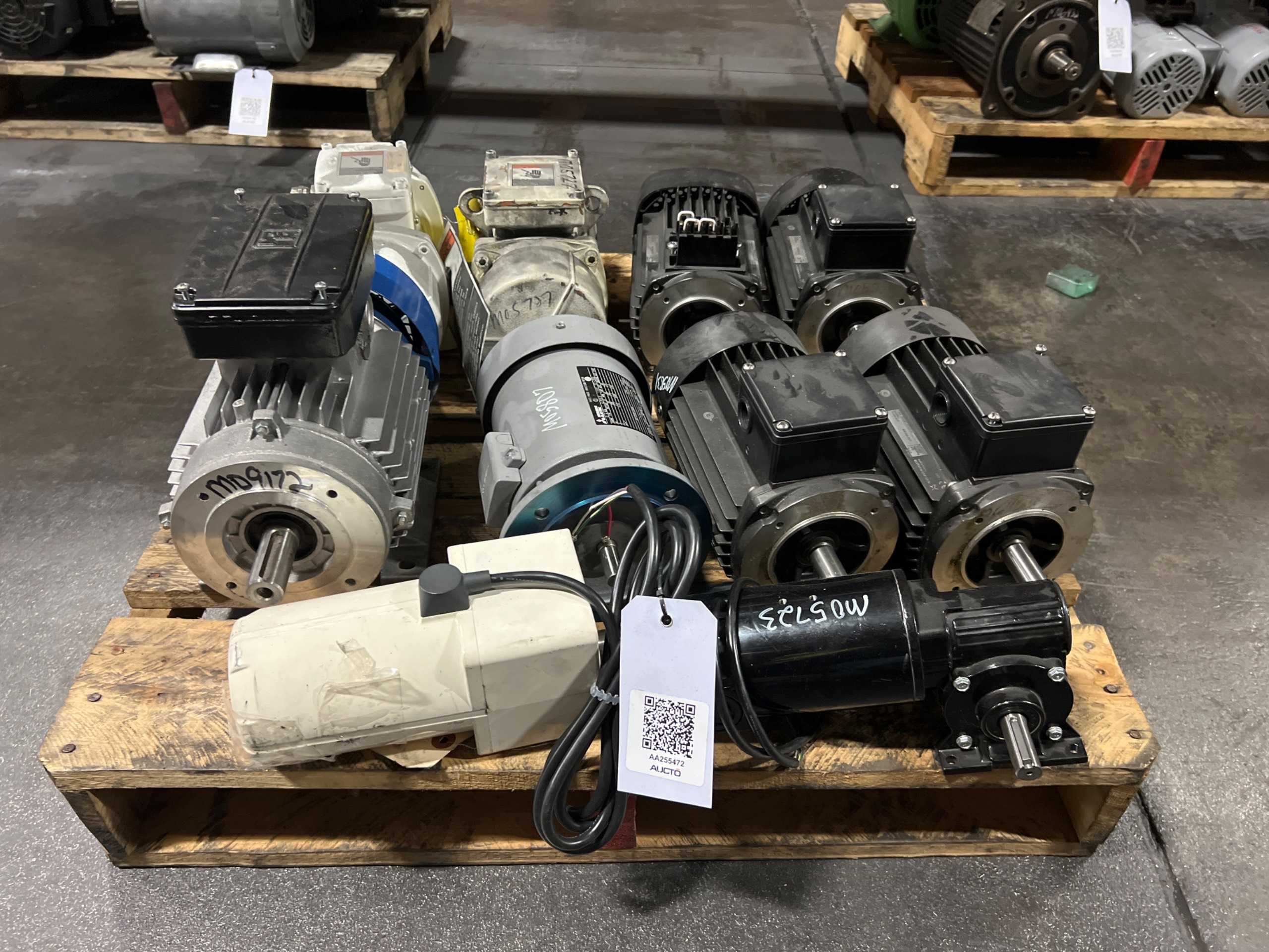 BULK QTY OF MOTORS - ELECTRIC MOTORS