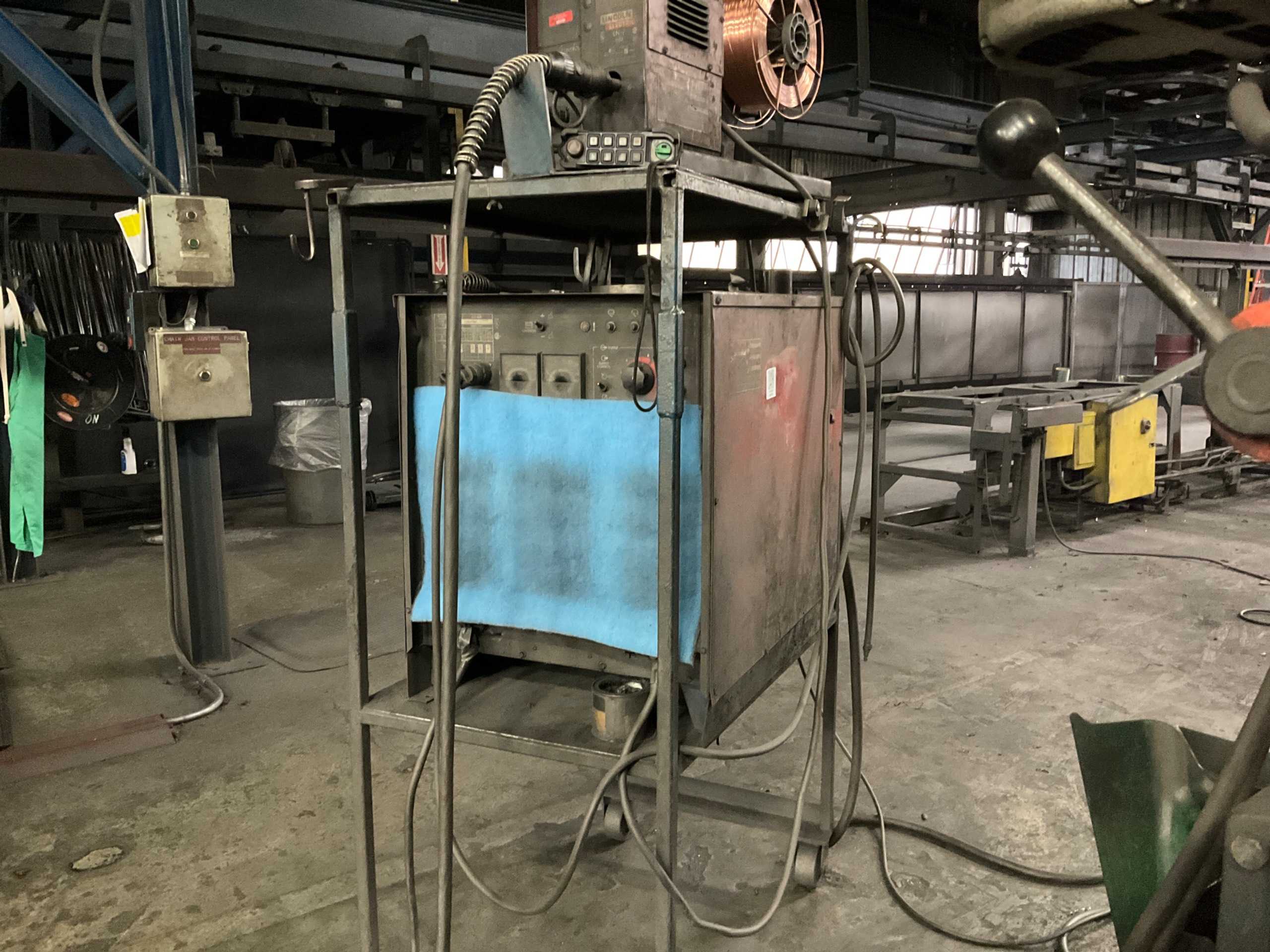 LINCOLN ELECTRIC CV-400 WELDER - WELDERS
