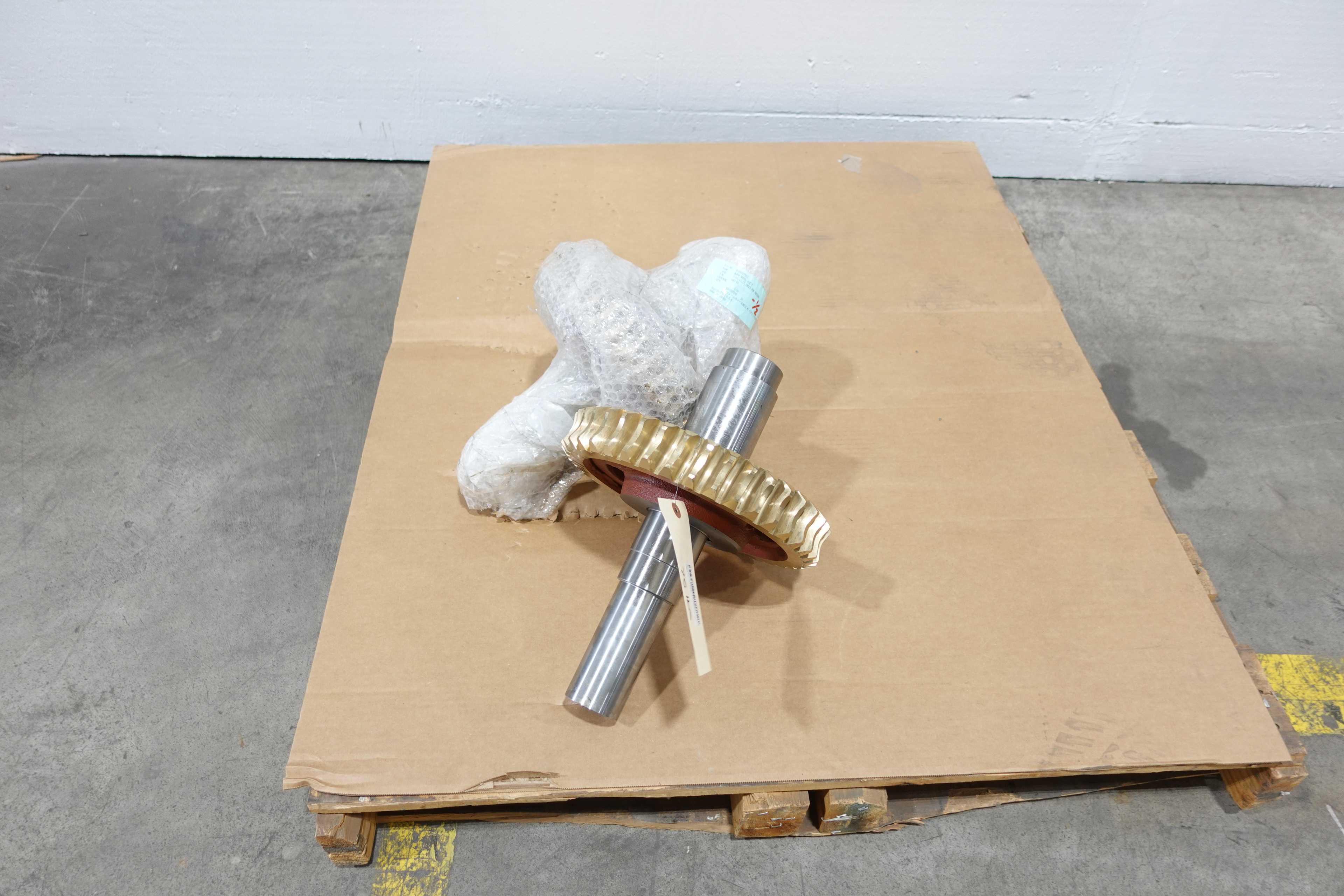LOT OF 2 WORM WHEEL ASSEMBLIES - GEARS & RACKS