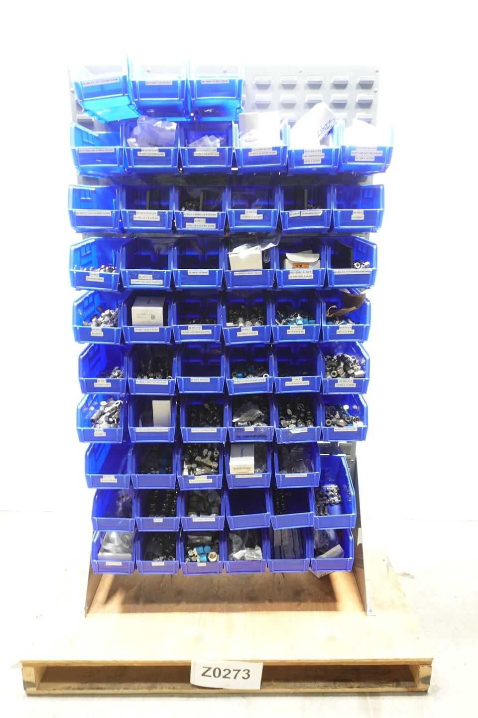 BULK QTY OF SWAGELOK PIPE FITTINGS - PIPE & TUBE FITTINGS